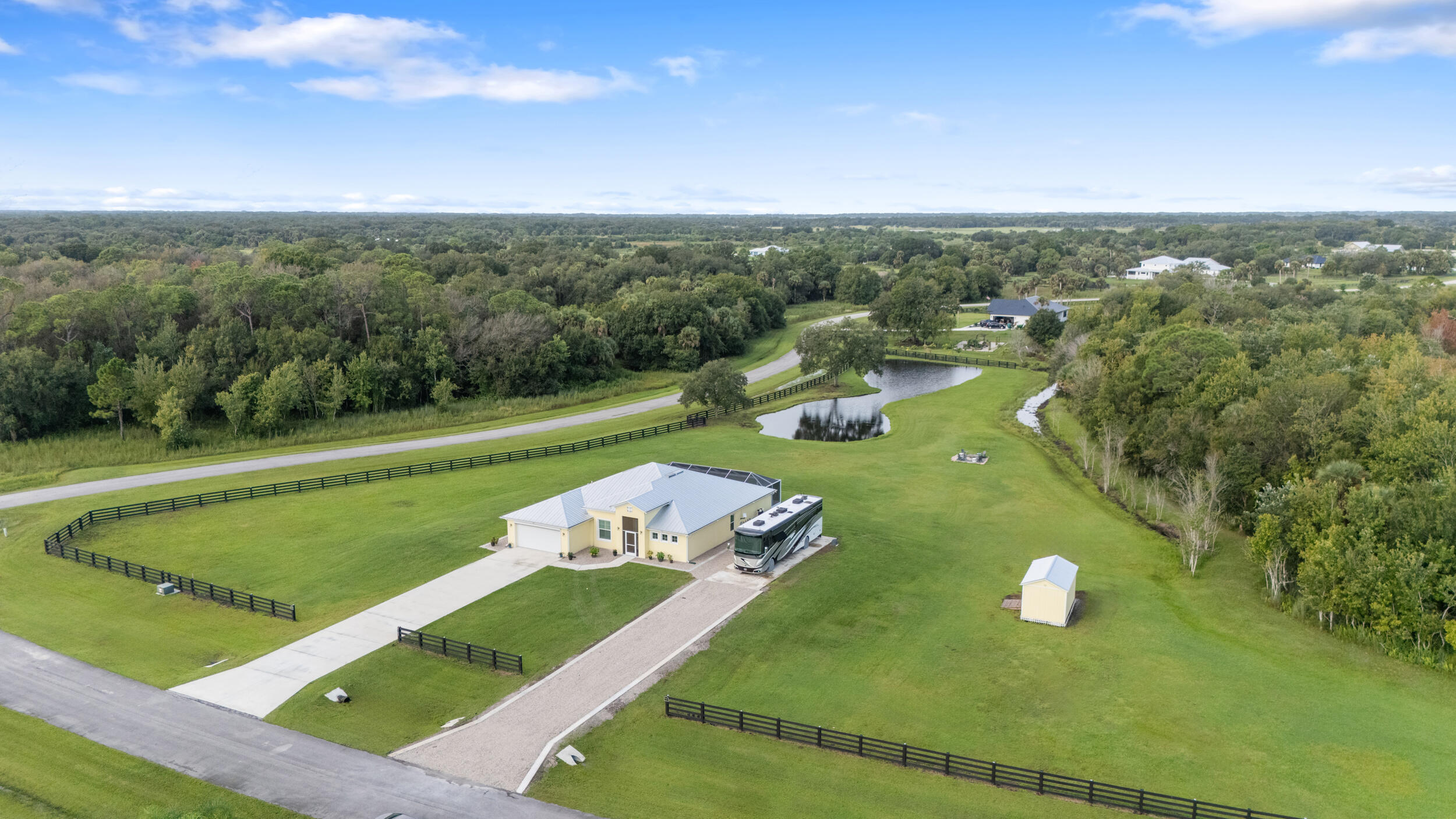 Foto de propiedad en 2143 SE 137th Way, Okeechobee, FL 34974 Okeechobee con MLS# 