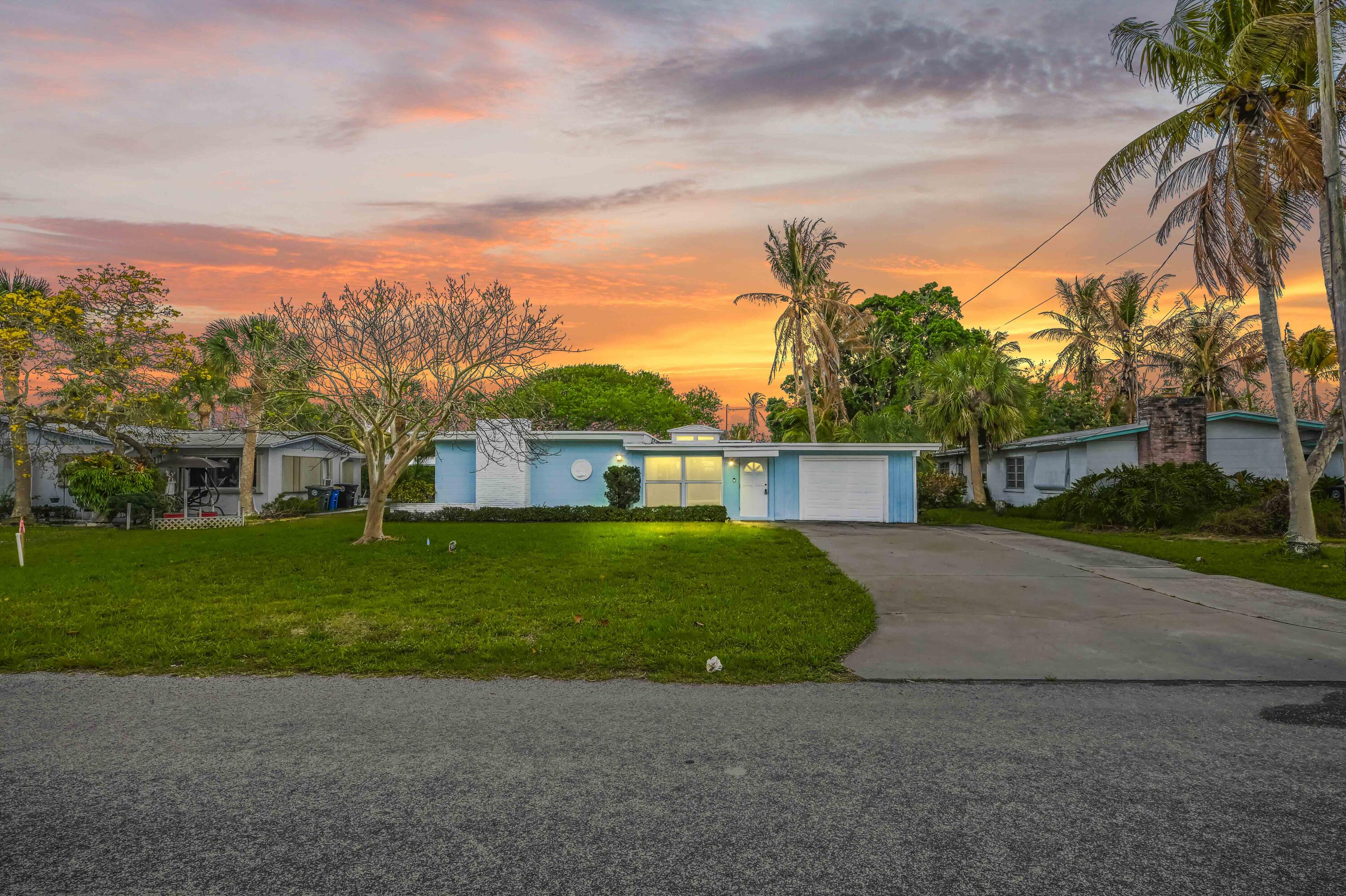 Foto de propiedad en 1919 Mimosa Avenue, Fort Pierce, FL 34949 Fort Pierce con MLS# 