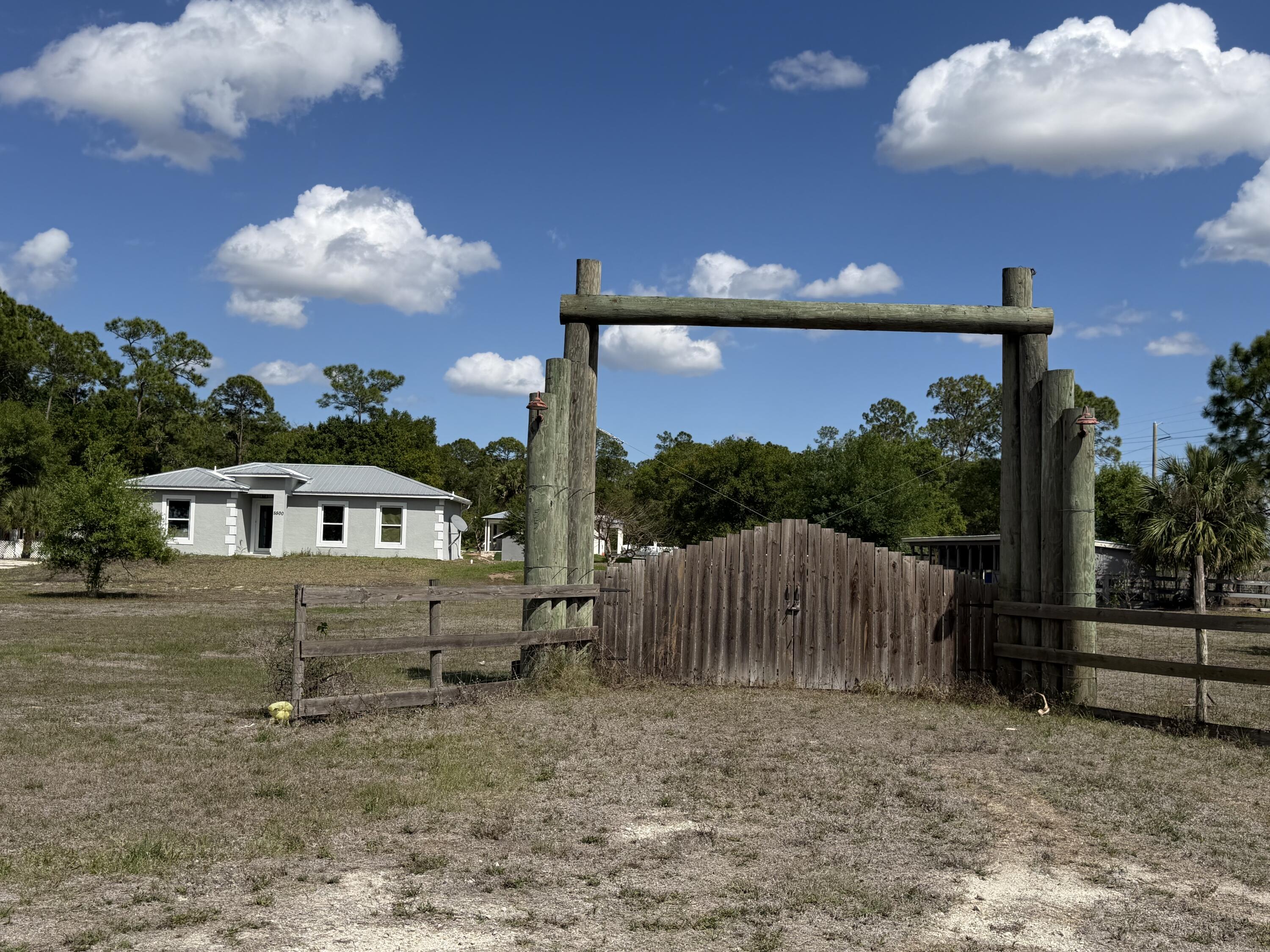 Foto de propiedad en 5500 Hendry Isles Boulevard, Clewiston, FL 33440 Clewiston con MLS# 