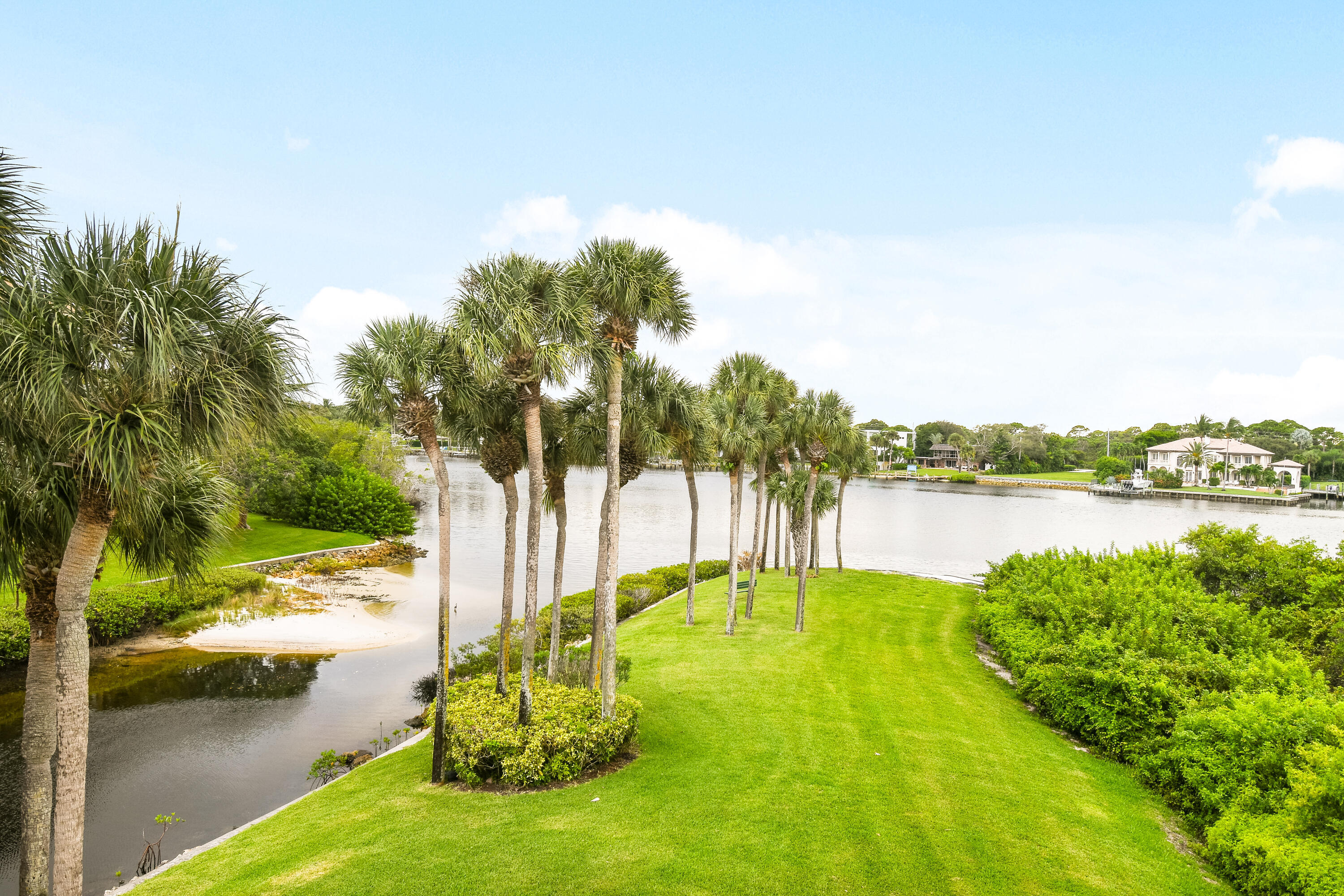 Foto de propiedad en 1701 Marina Isle Way 301, Jupiter, FL 33477 Jupiter con MLS# 