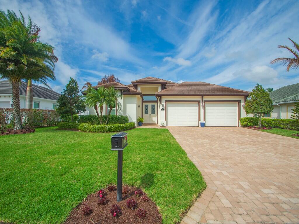 Foto de propiedad en 445 Wingate Terrace SW, Vero Beach, FL 32968 Vero Beach con MLS# 