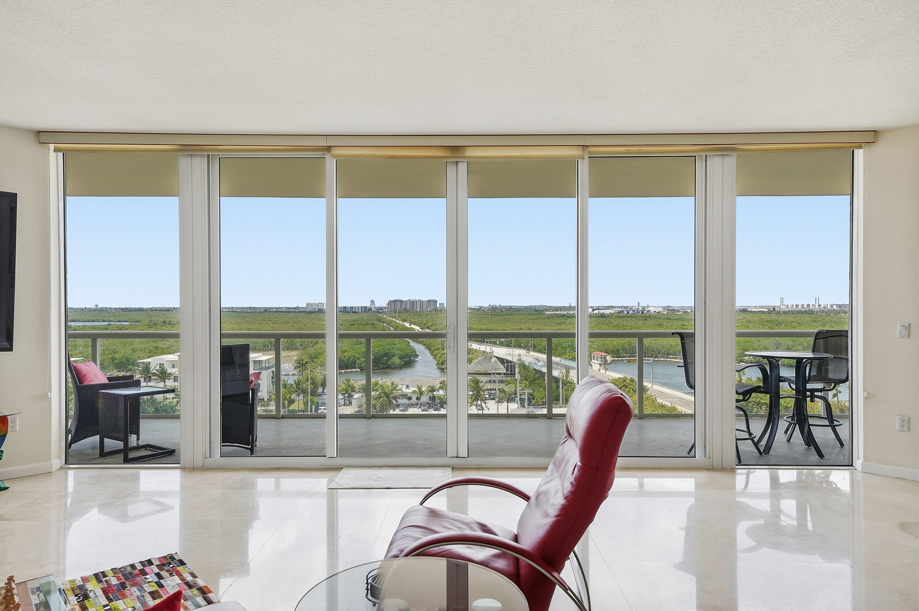 Foto de propiedad en 6051 N Ocean Drive 1003, Hollywood, FL 33019 Hollywood con MLS# 