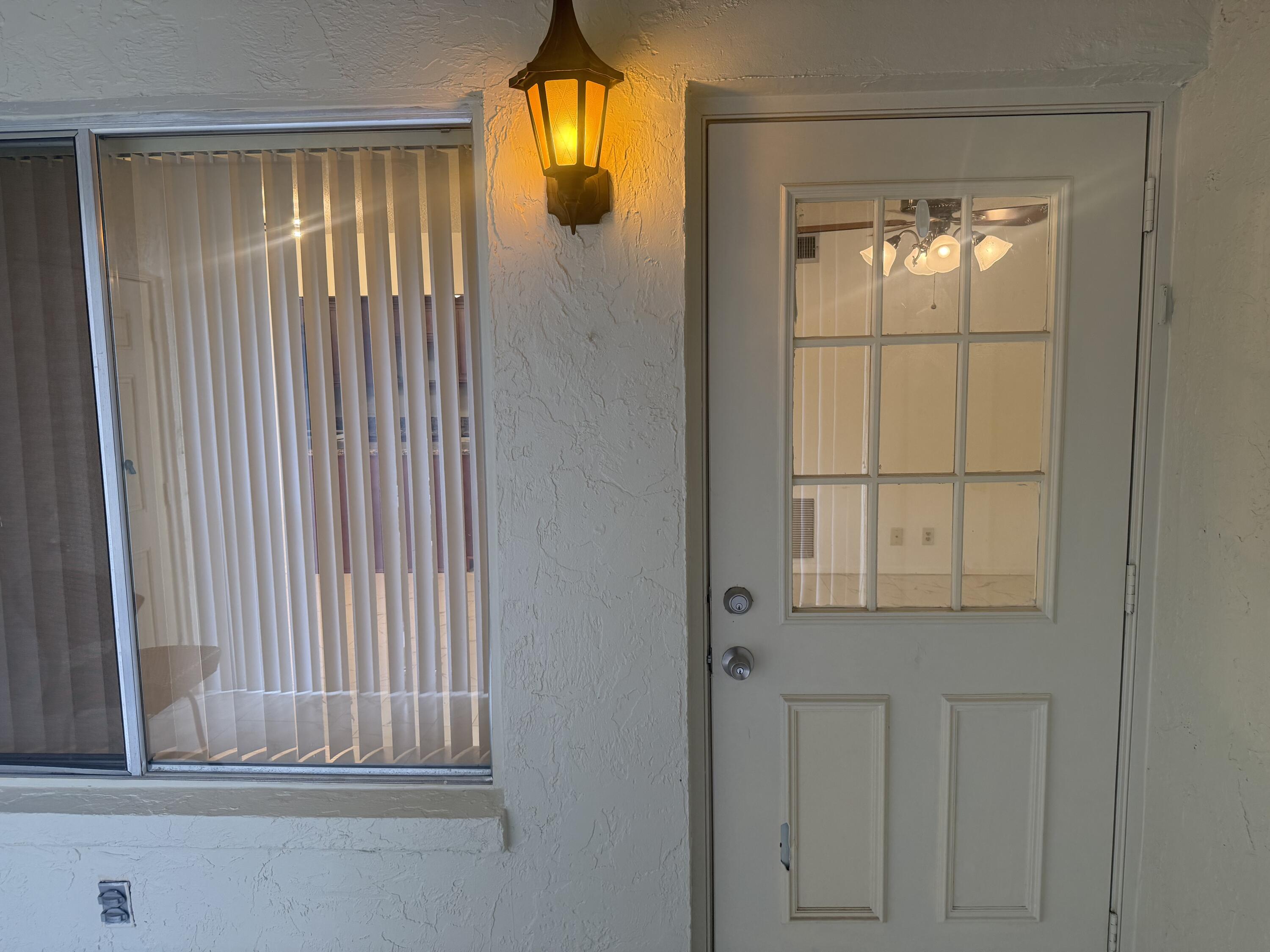Foto de propiedad en 211 Pine Hov Circle D-2, Greenacres, FL 33463 Greenacres con MLS# 