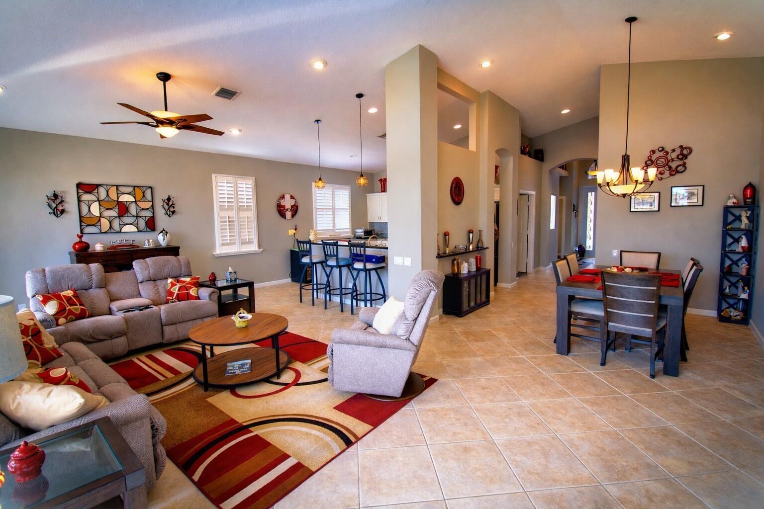 Foto de propiedad en 362 NW Sunview Way, Port St. Lucie, FL 34986 Port St. Lucie con MLS# 