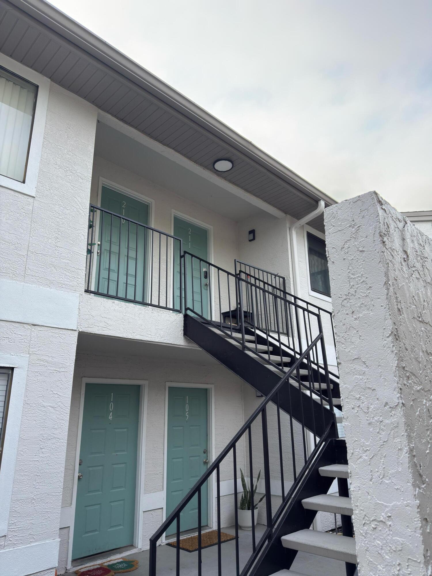 Foto de propiedad en 560 Breckenridge Village, Altamonte Springs, FL 32714 Altamonte Springs con MLS# 