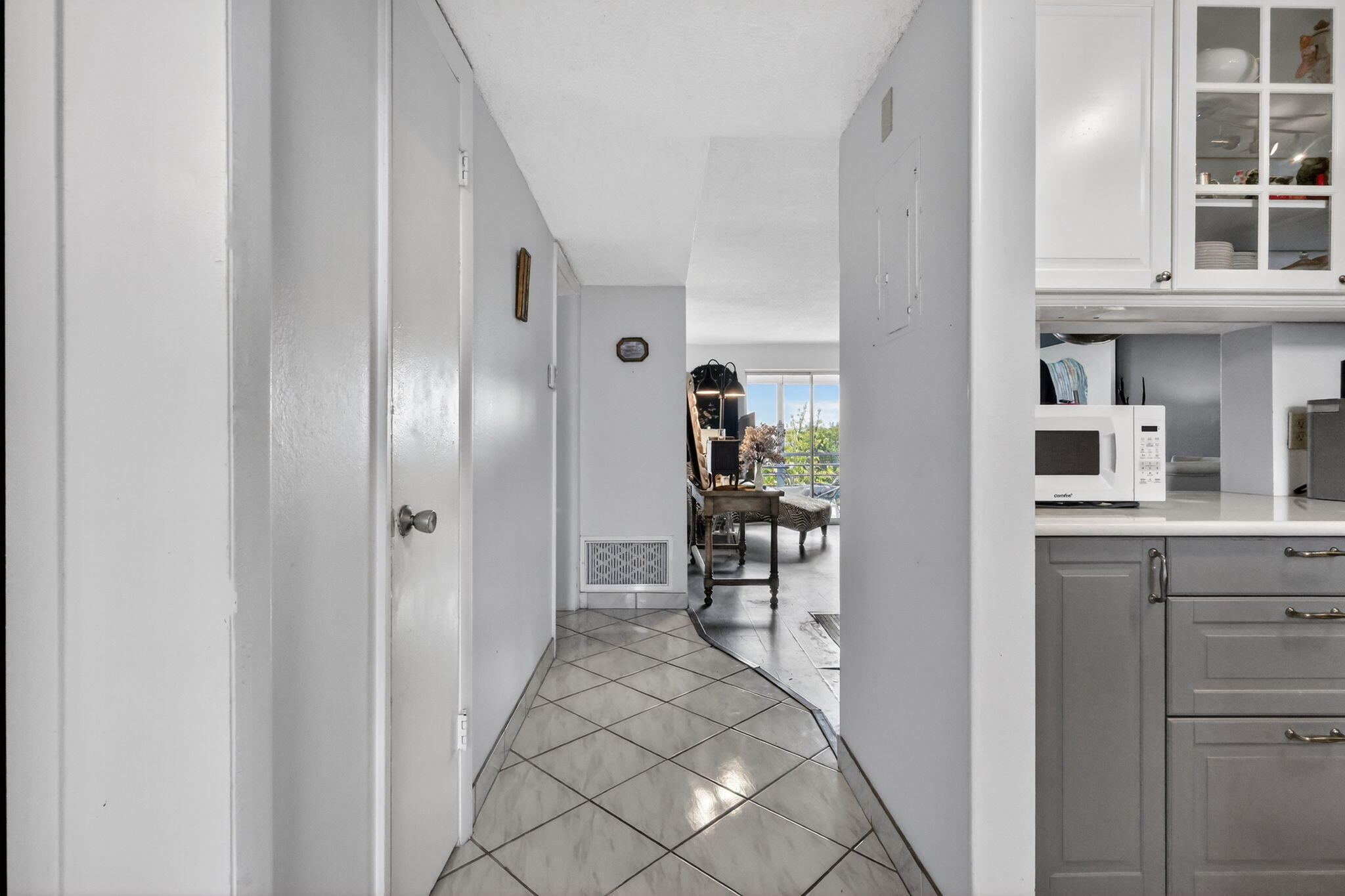 Vendido 330 NE 26th Avenue 4030, Boynton Beach, FL 33435, Boynton Beach, FL 33435
