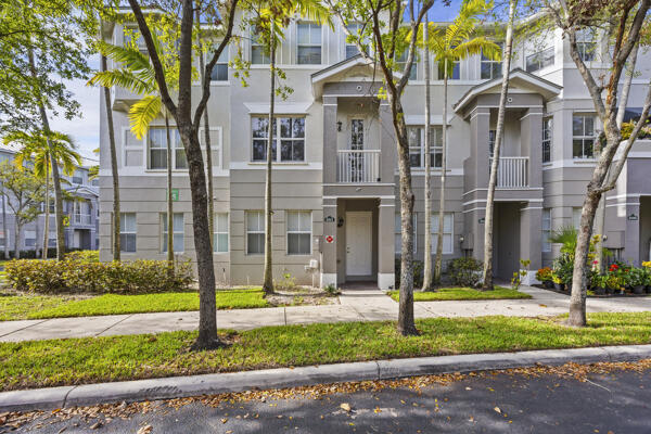 Foto de propiedad en 2511 Shoma Drive, Royal Palm Beach, FL 33414 Royal Palm Beach con MLS# 