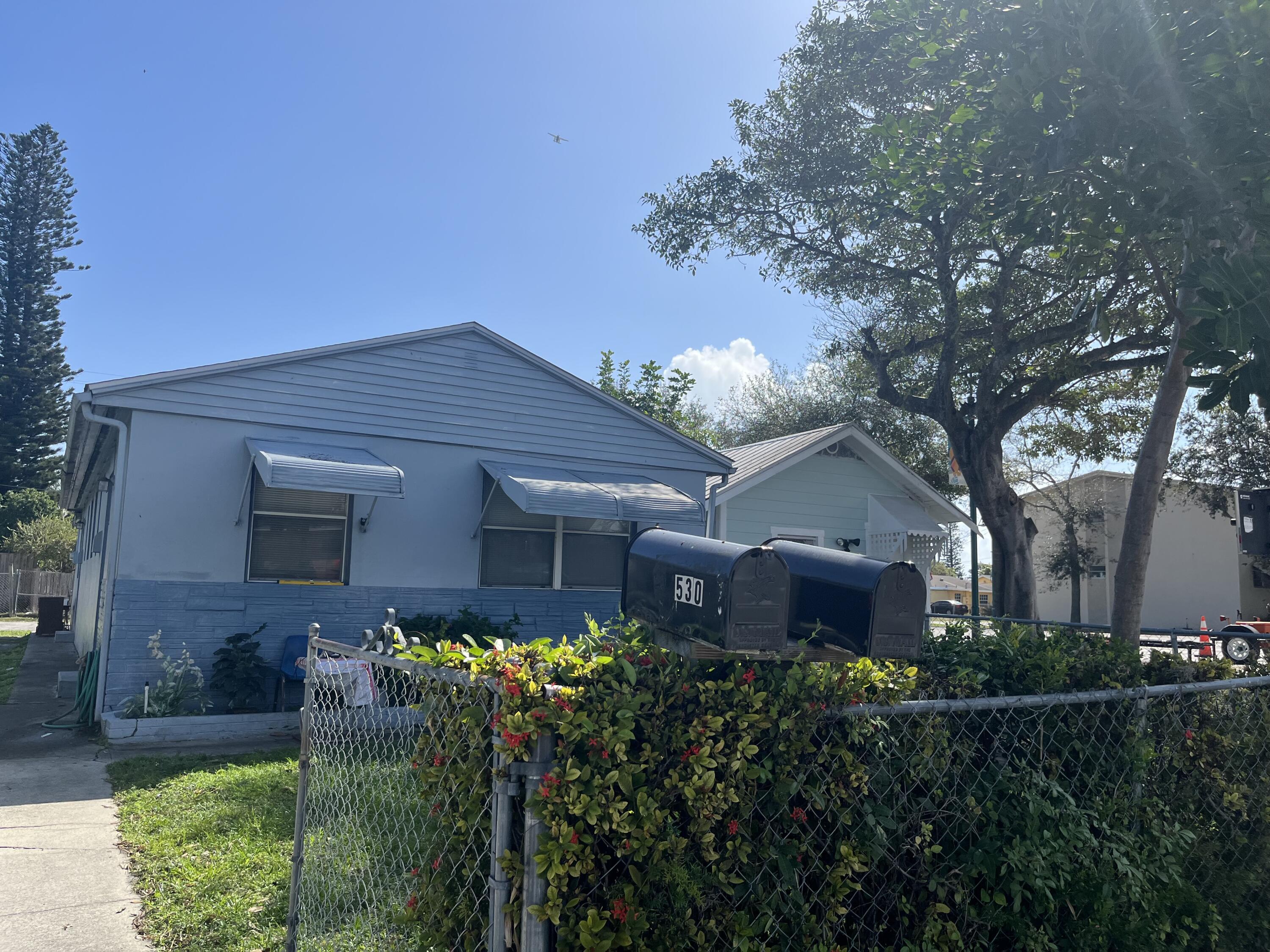En Venta 530 S C Street W, Lake Worth Beach, FL 33460, Lake Worth Beach, FL 33460