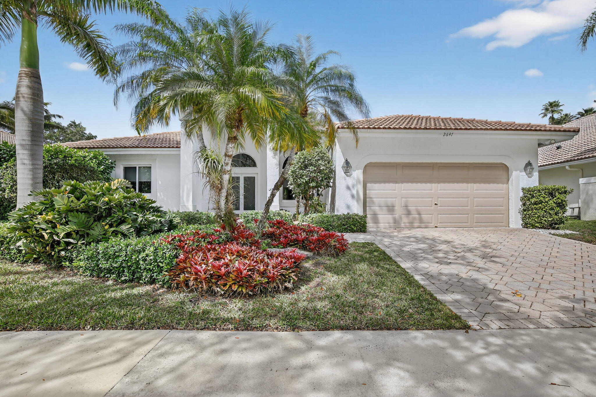 Foto de propiedad en 2647 Miller Court, Weston, FL 33332 Weston con MLS# 