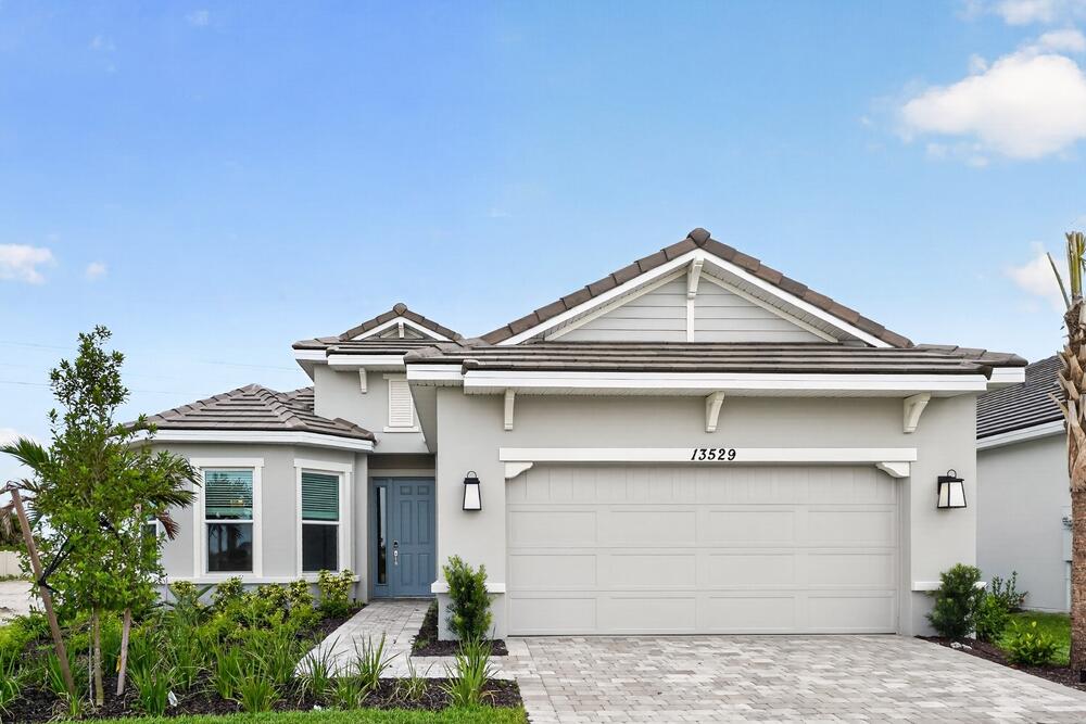 Foto de propiedad en 13529 SW Mazzano Street, Port St. Lucie, FL 34987 Port St. Lucie con MLS# 