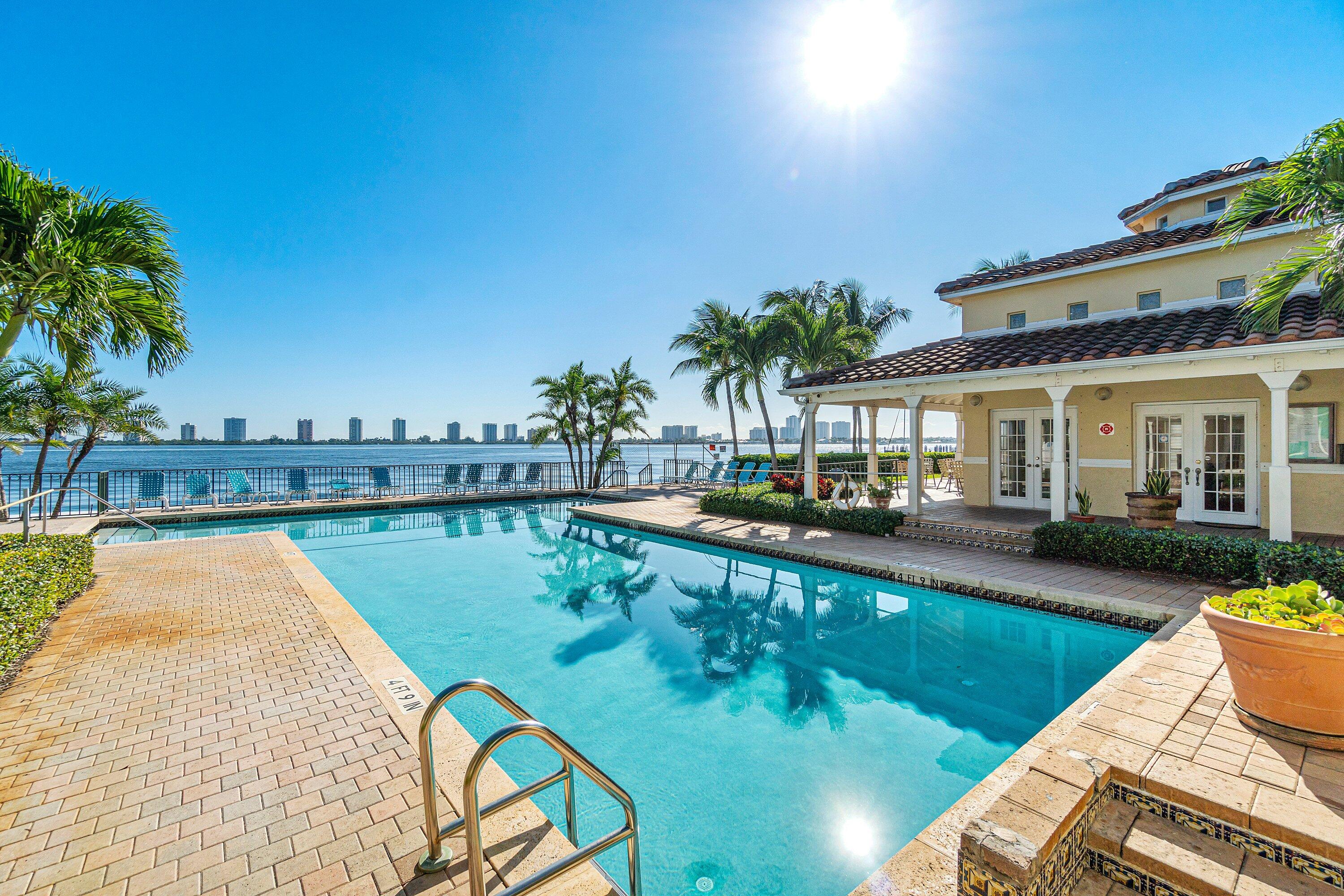 En Renta 1140 Lake Shore Drive 203, Lake Park, FL 33403, Lake Park, FL 33403