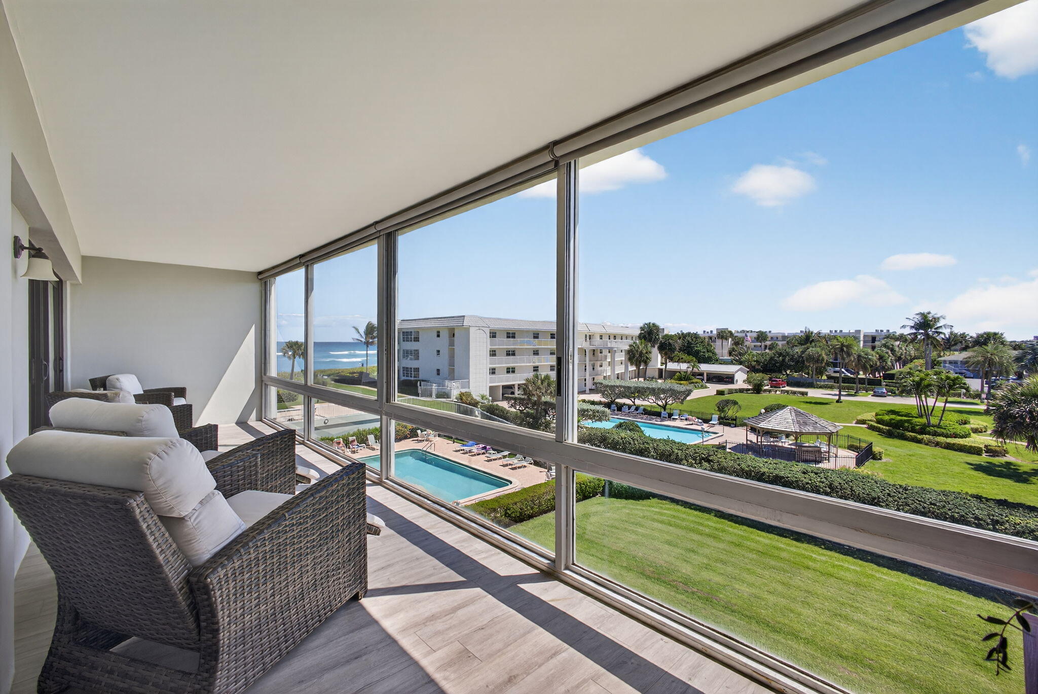 Foto de propiedad en 120 Celestial Way 309, Juno Beach, FL 33408 Juno Beach con MLS# 