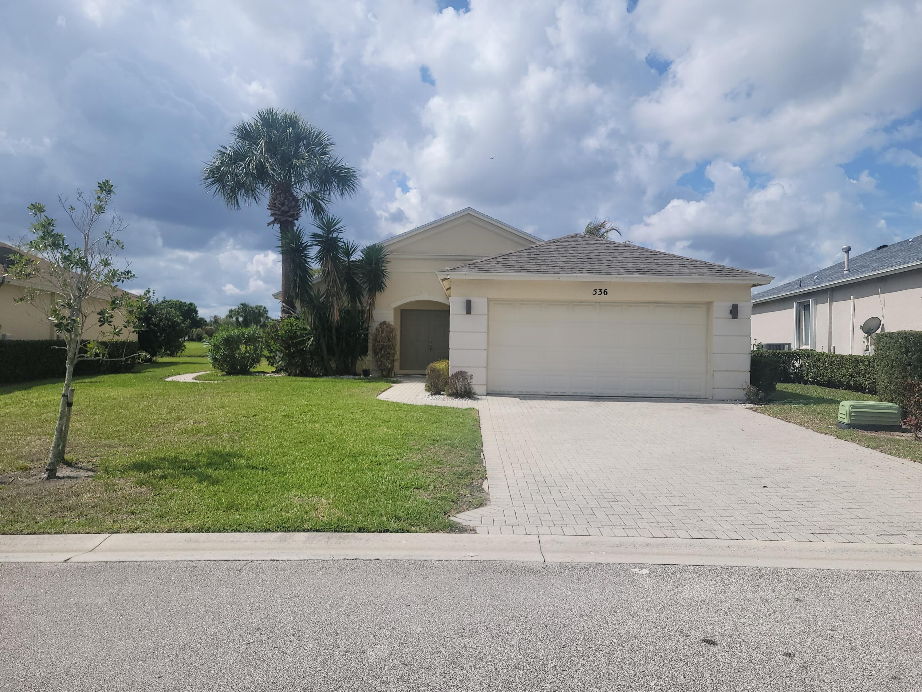 Foto de propiedad en 536 SW Indian Key Drive, Port St. Lucie, FL 34986 Port St. Lucie con MLS# 