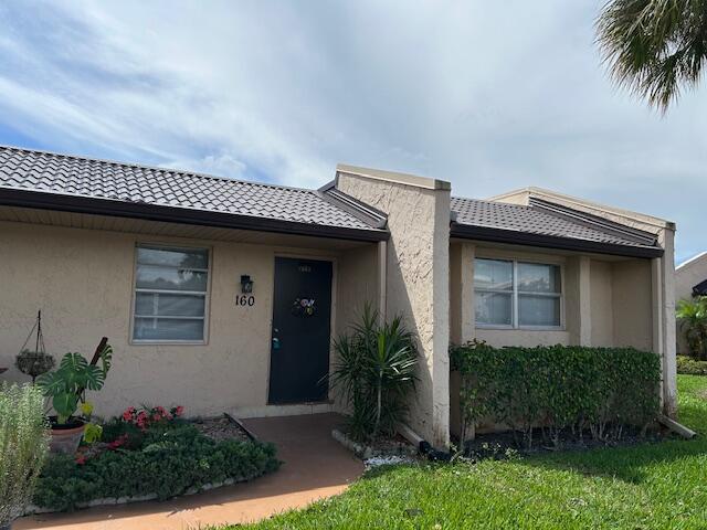 Foto de propiedad en 160 Lake Gloria Drive 160, West Palm Beach, FL 33411 West Palm Beach con MLS# 