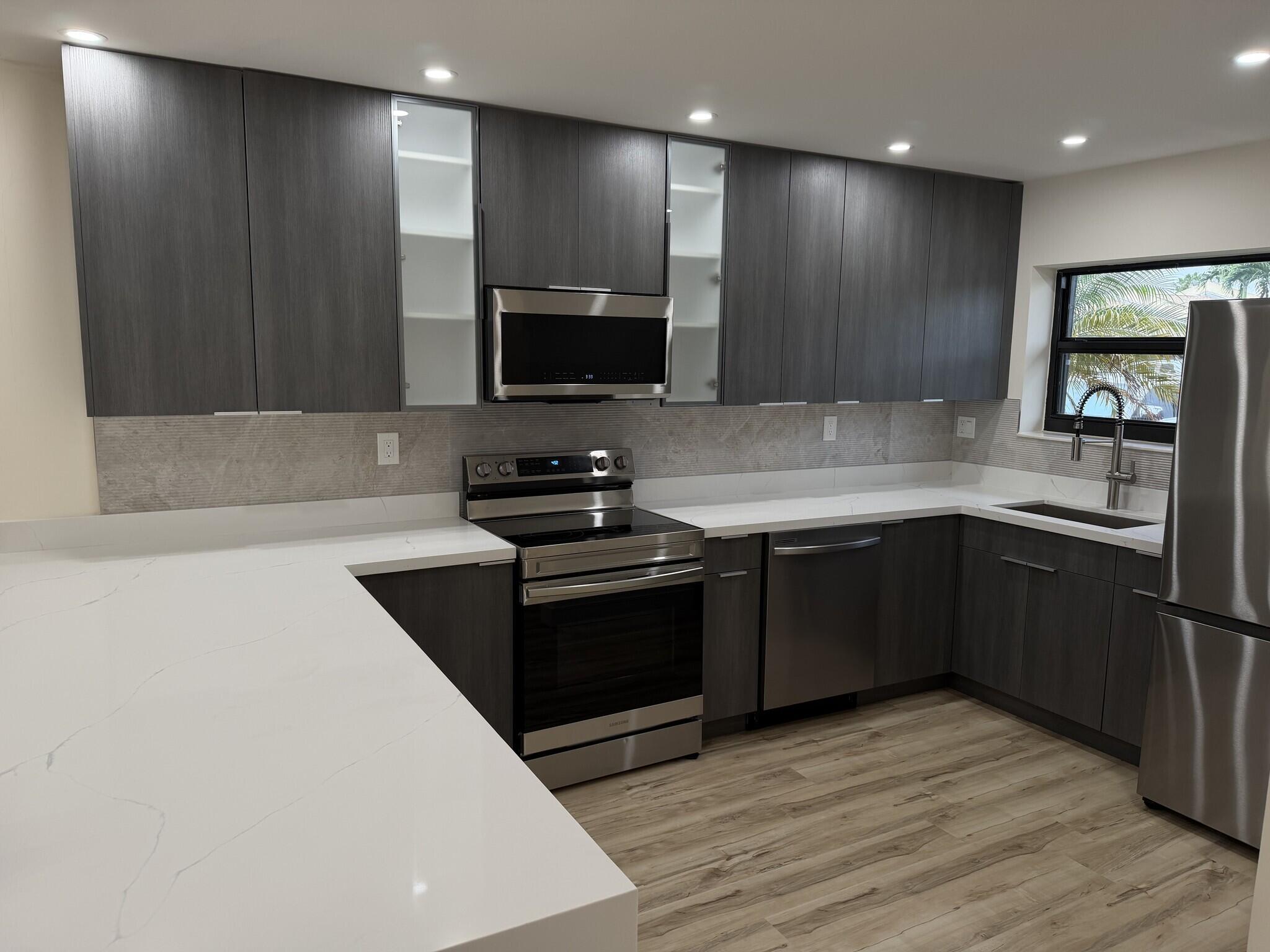 Foto de propiedad en 705 Banks Road, Margate, FL 33063 Margate con MLS# 
