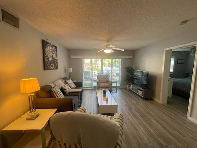Foto de propiedad en 2131 SE 10th Avenue 1112, Fort Lauderdale, FL 33316 Fort Lauderdale con MLS# 
