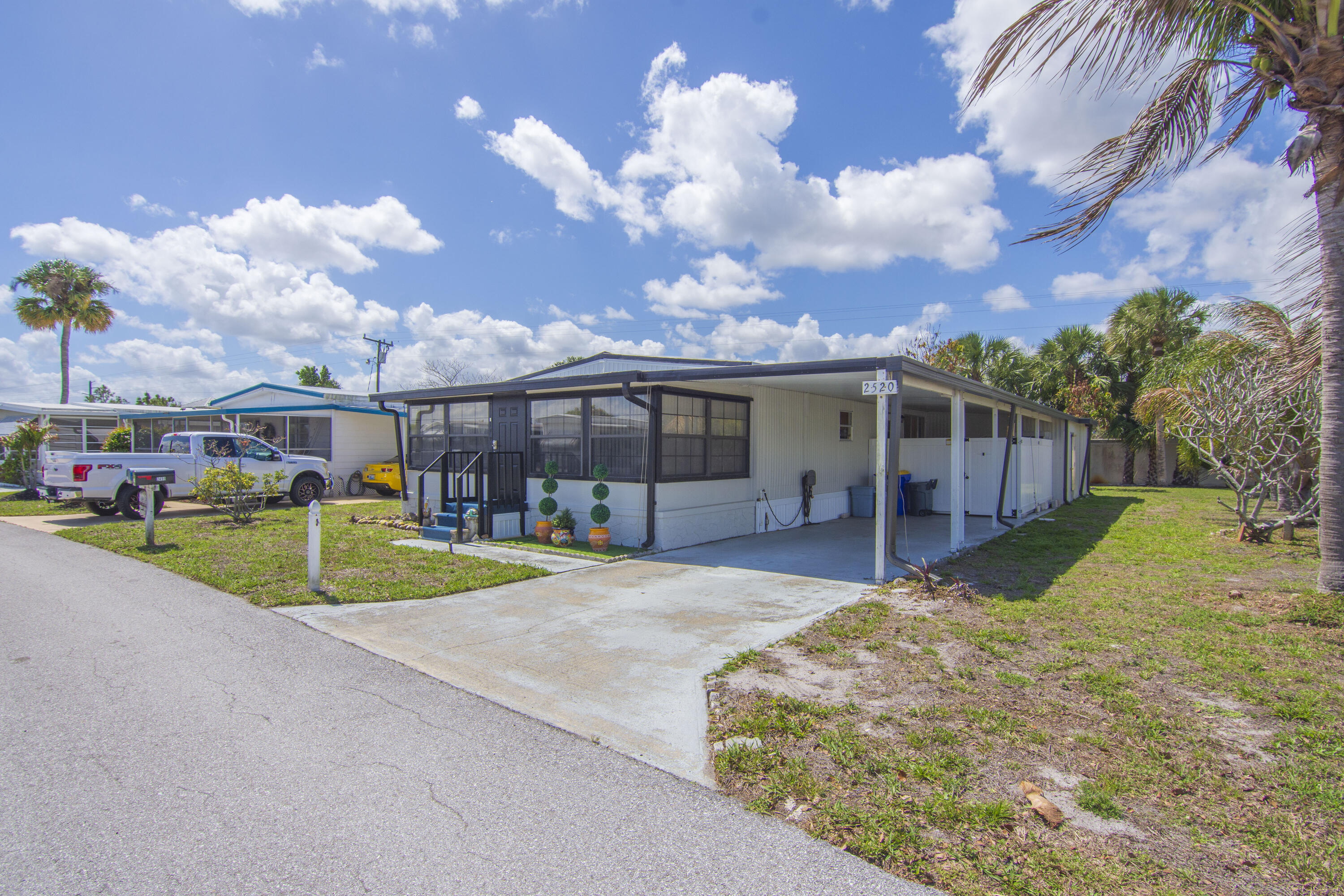 Foto de propiedad en 2520 SE Penny Lane, Stuart, FL 34994 Stuart con MLS# 