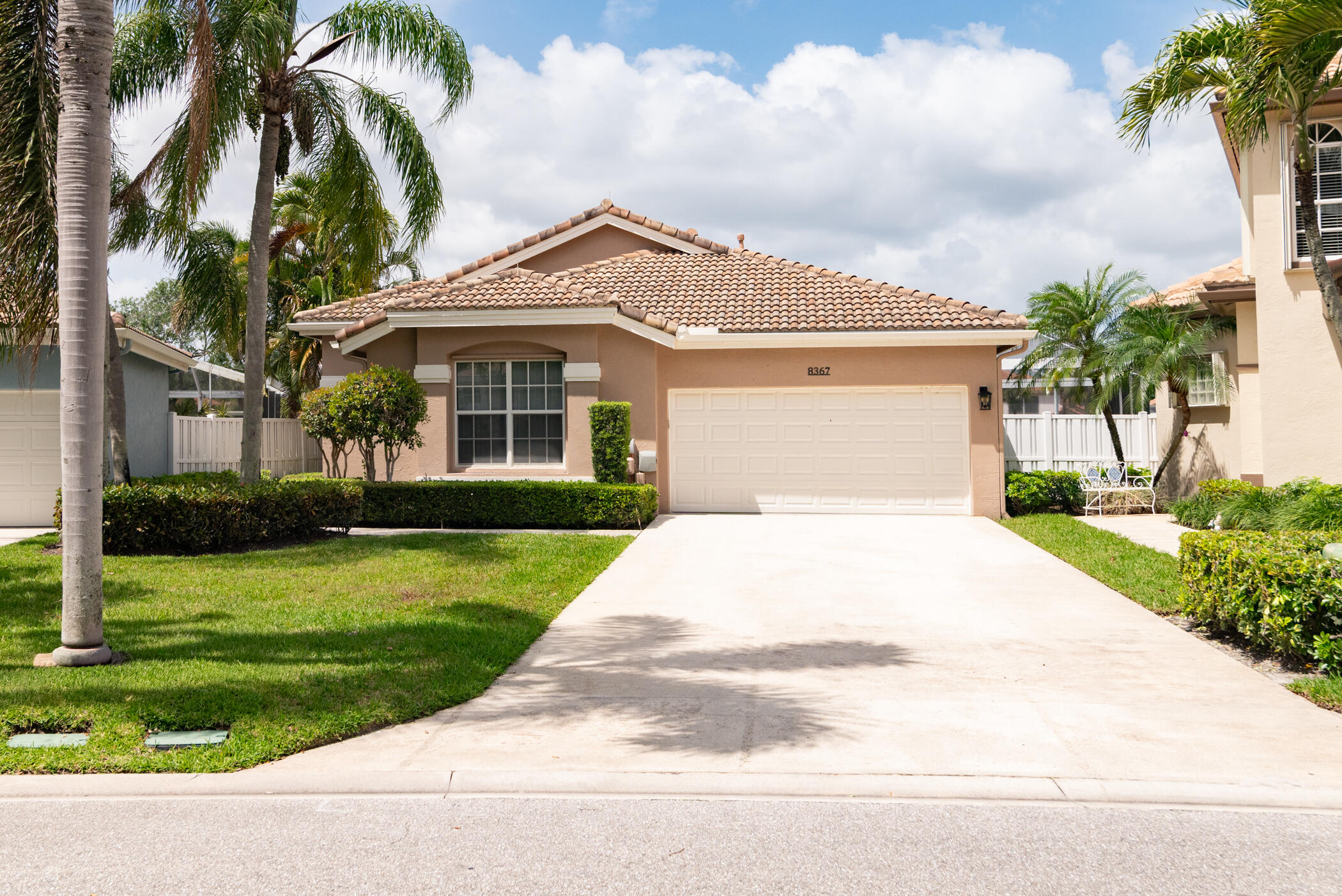 Foto de propiedad en 8367 Quail Meadow Way, West Palm Beach, FL 33412 West Palm Beach con MLS# 