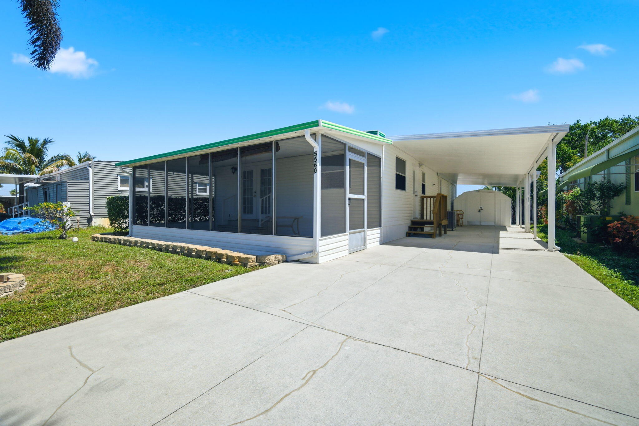 Foto de propiedad en 5560 E Marina Drive, Fort Lauderdale, FL 33312 Fort Lauderdale con MLS# 