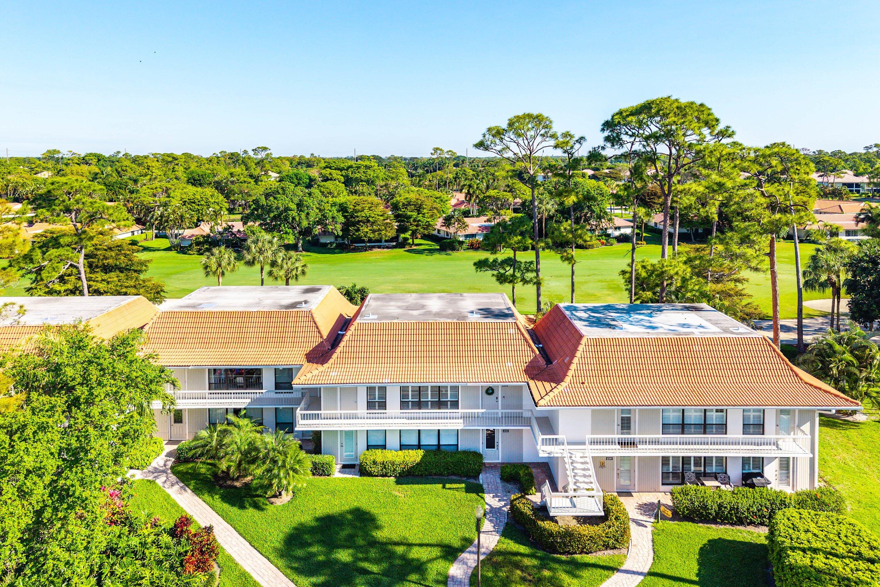 Foto de propiedad en 4595 Kittiwake Court Kittiwake, Boynton Beach, FL 33436 Boynton Beach con MLS# 