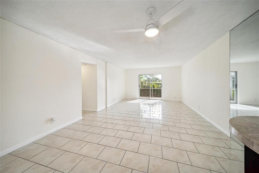 Foto de propiedad en  Coral Springs con MLS# 