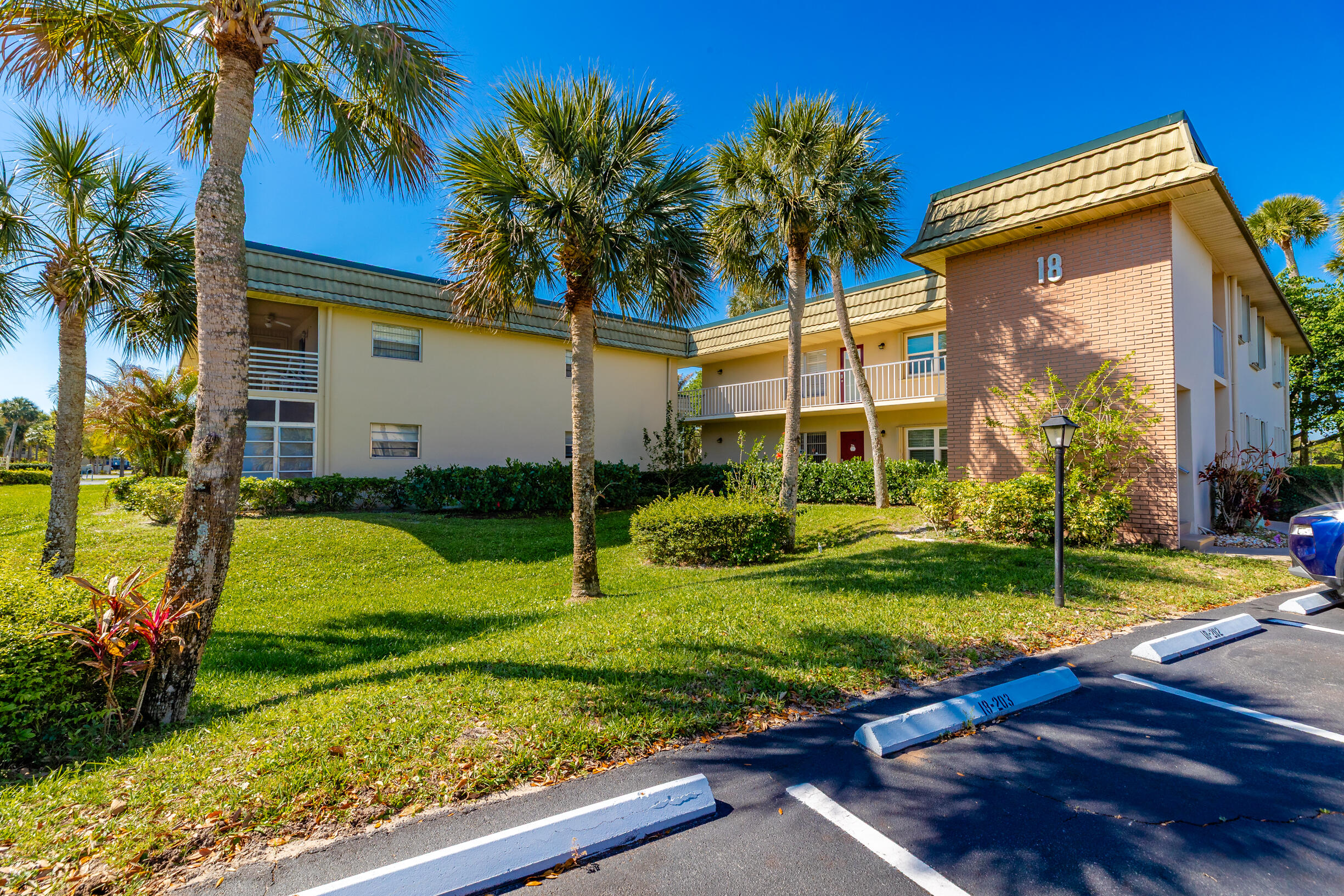 Foto de propiedad en 18 Vista Gardens Trail 205, Vero Beach, FL 32962 Vero Beach con MLS# 