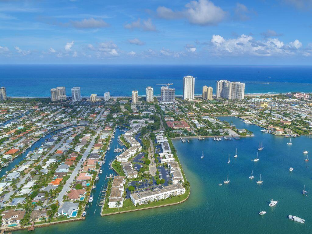 Foto de propiedad en 1201 Sugar Sands Boulevard APT 7, West Palm Beach, FL 33404 West Palm Beach con MLS# 