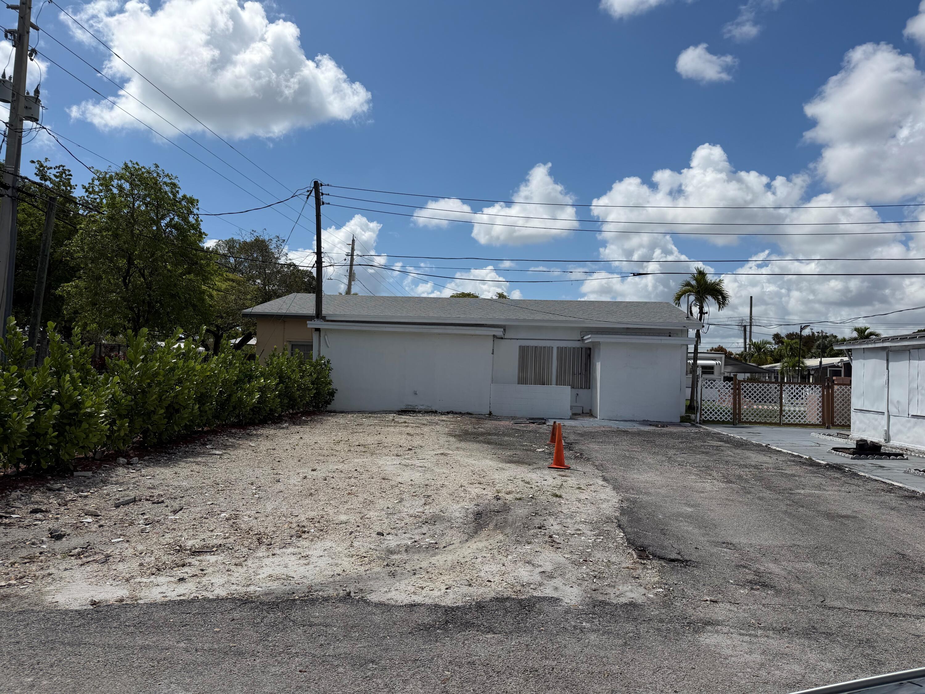 En Venta 801 SW 1st Street, Hallandale Beach, FL 33009, Hallandale Beach, FL 33009