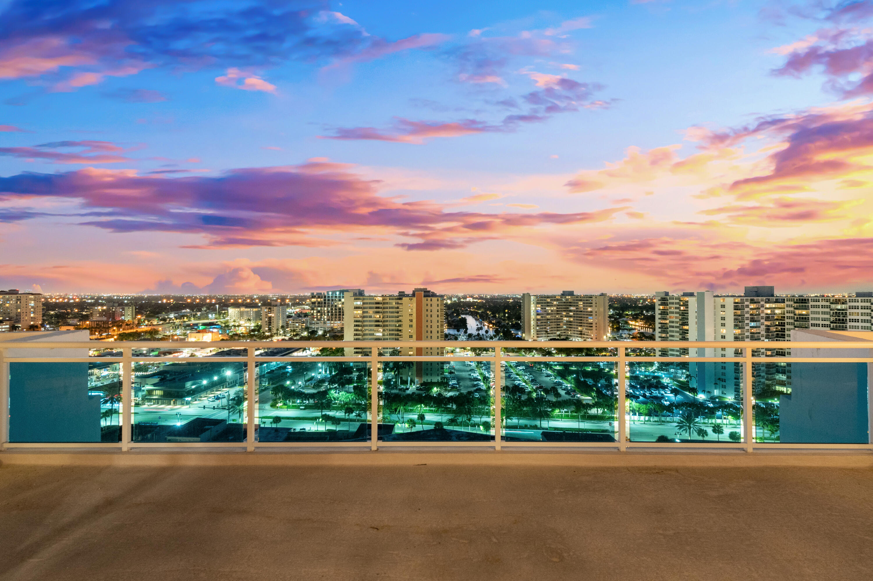 Foto de propiedad en 3430 Galt Ocean Drive Ph1, Fort Lauderdale, FL 33308 Fort Lauderdale con MLS# 
