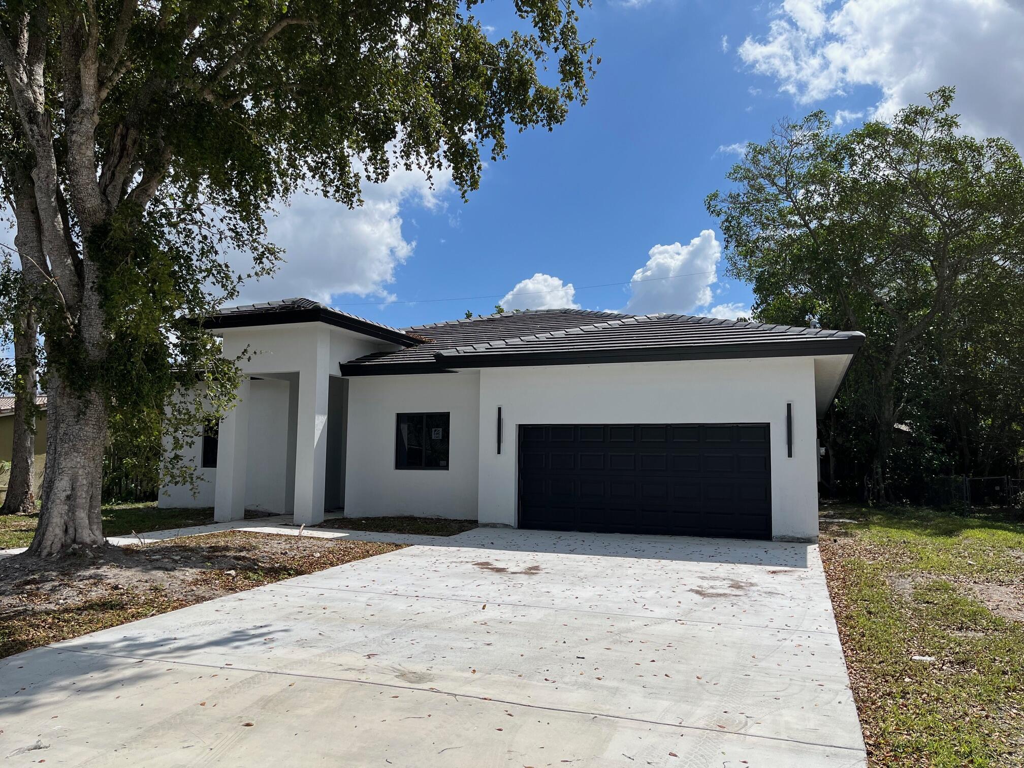 Foto de propiedad en 4117 NW 79th Avenue, Coral Springs, FL 33065 Coral Springs con MLS# 