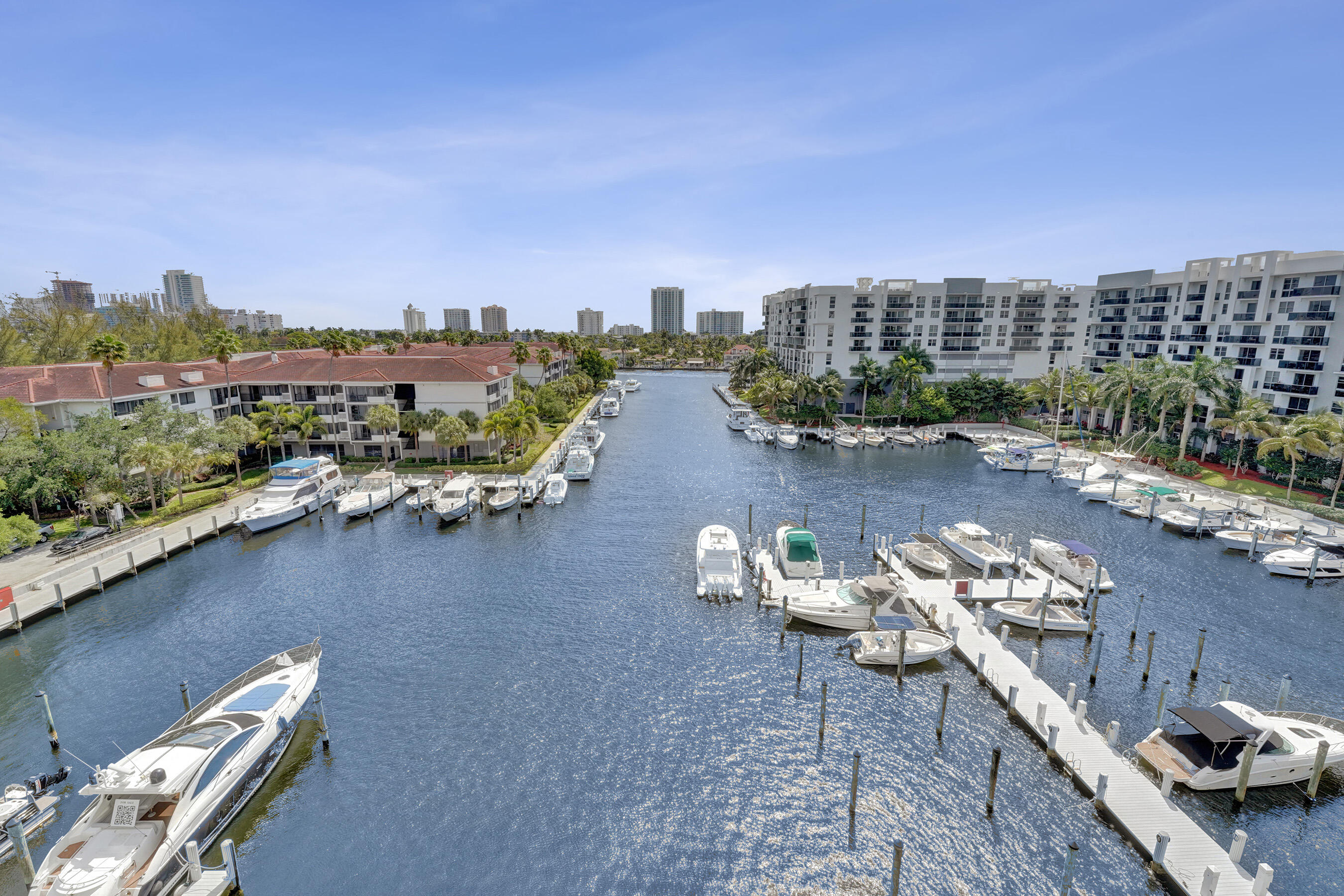 Foto de propiedad en 3200 Port Royale Drive N 701, Fort Lauderdale, FL 33308 Fort Lauderdale con MLS# 