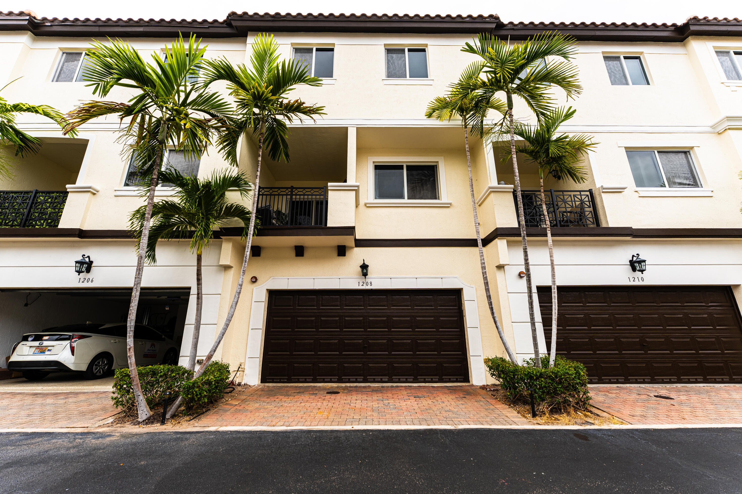 Foto de propiedad en 1208 Coastal Bay Boulevard, Boynton Beach, FL 33435 Boynton Beach con MLS# 