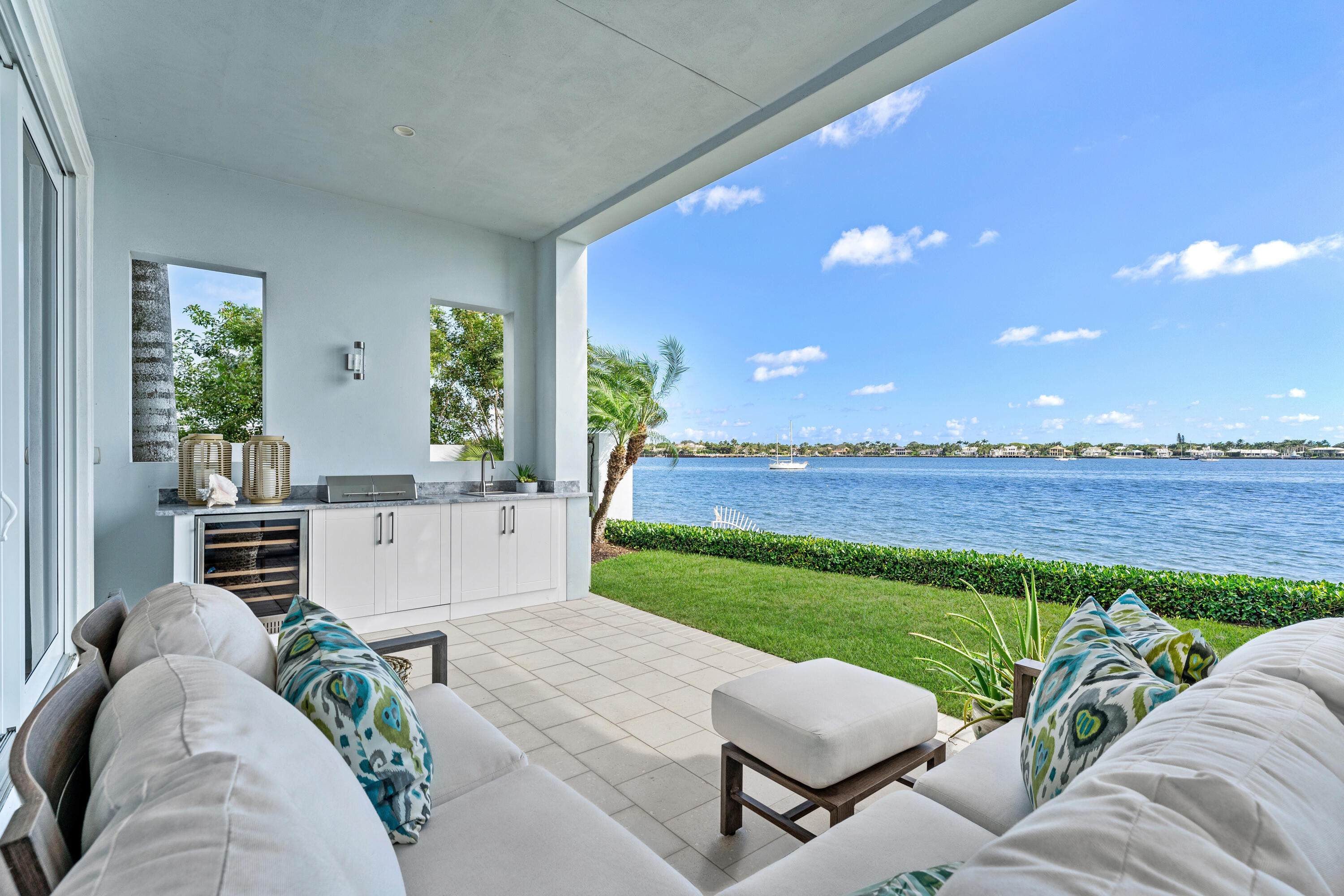 Foto de propiedad en 100 Water Club Court N, North Palm Beach, FL 33408 North Palm Beach con MLS# 