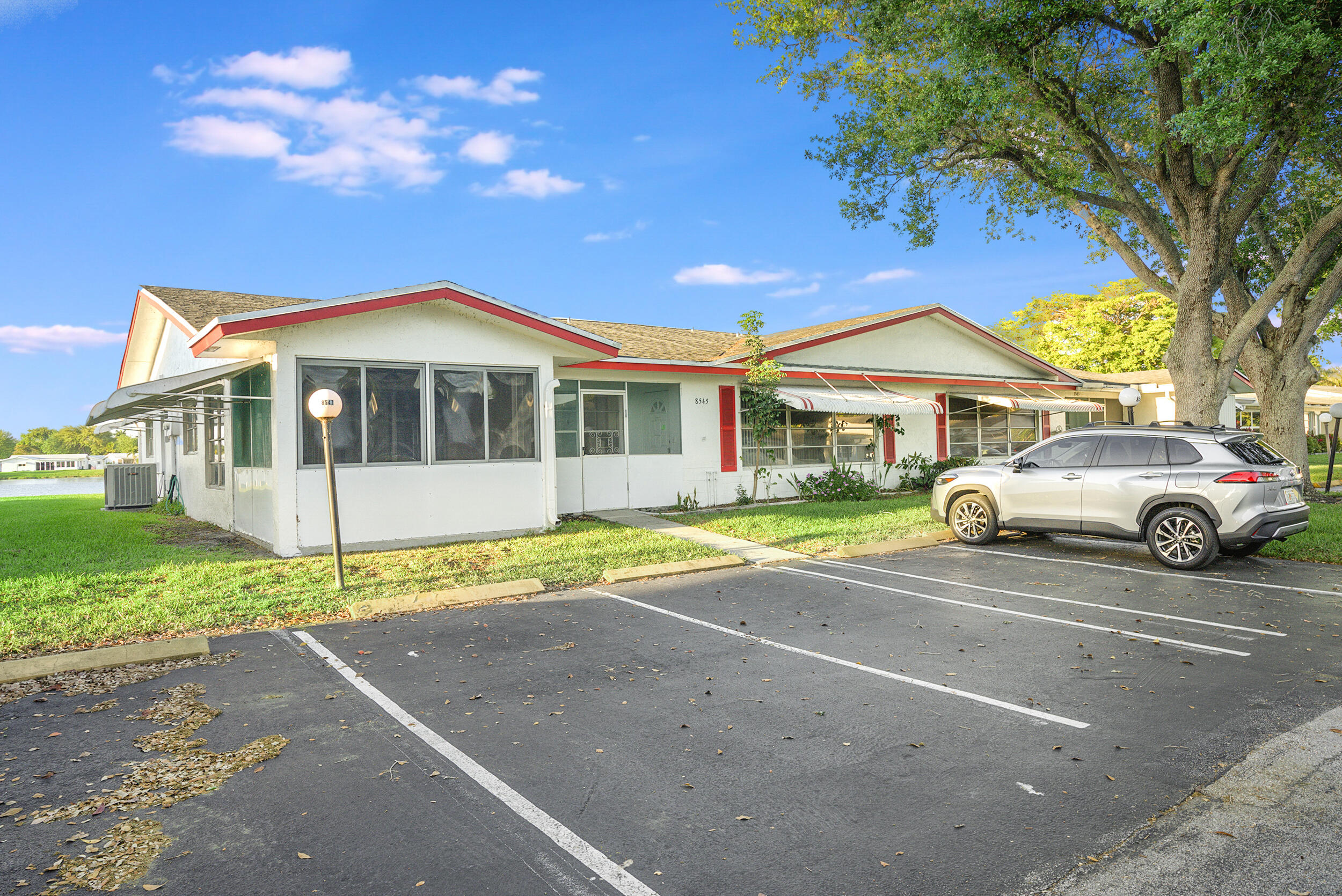 Foto de propiedad en 8547 NW 12th Street #a182, Plantation, FL 33322 Plantation con MLS# 