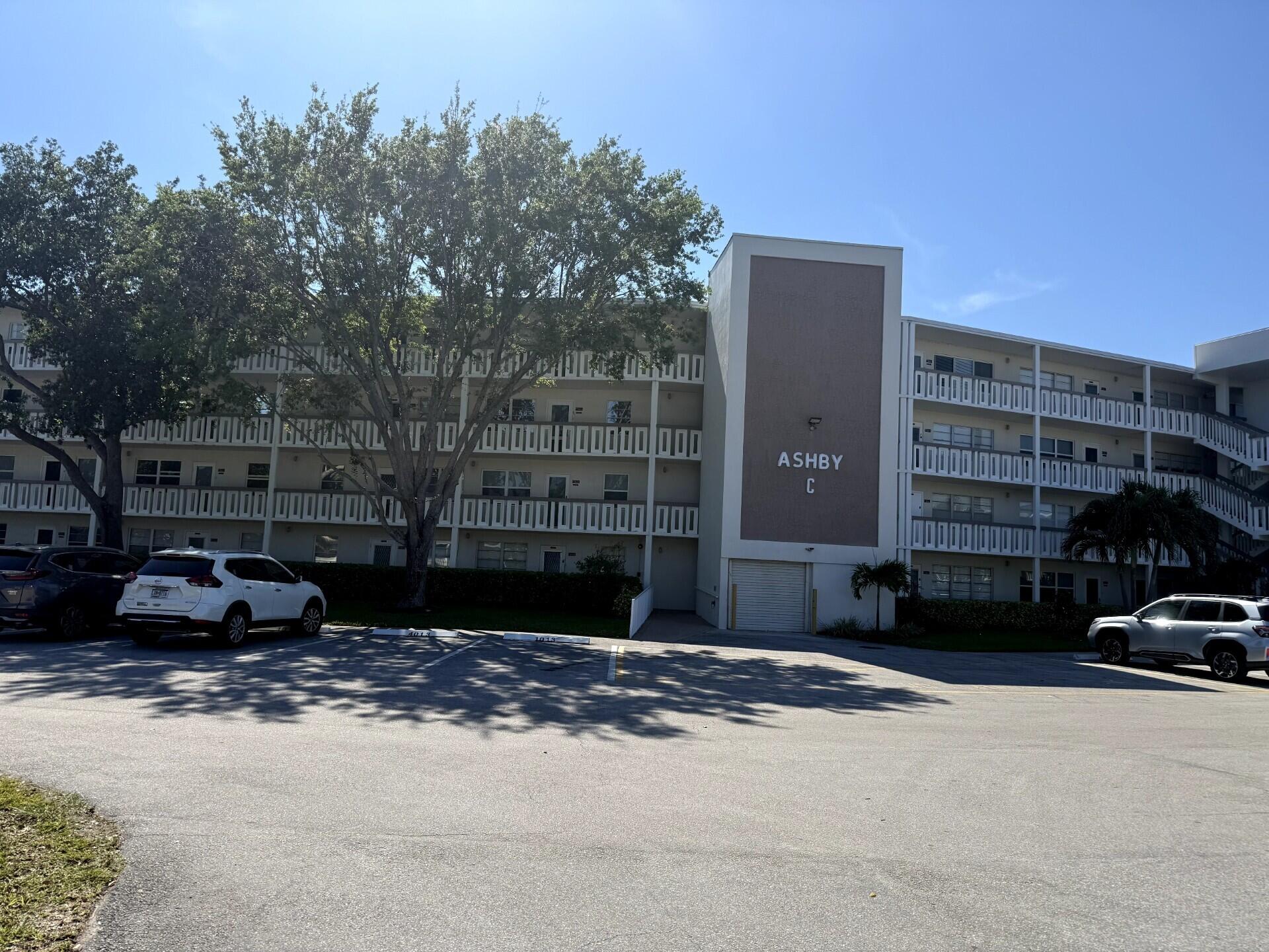 Foto de propiedad en 3016 Ashby C 3016, Deerfield Beach, FL 33442 Deerfield Beach con MLS# 