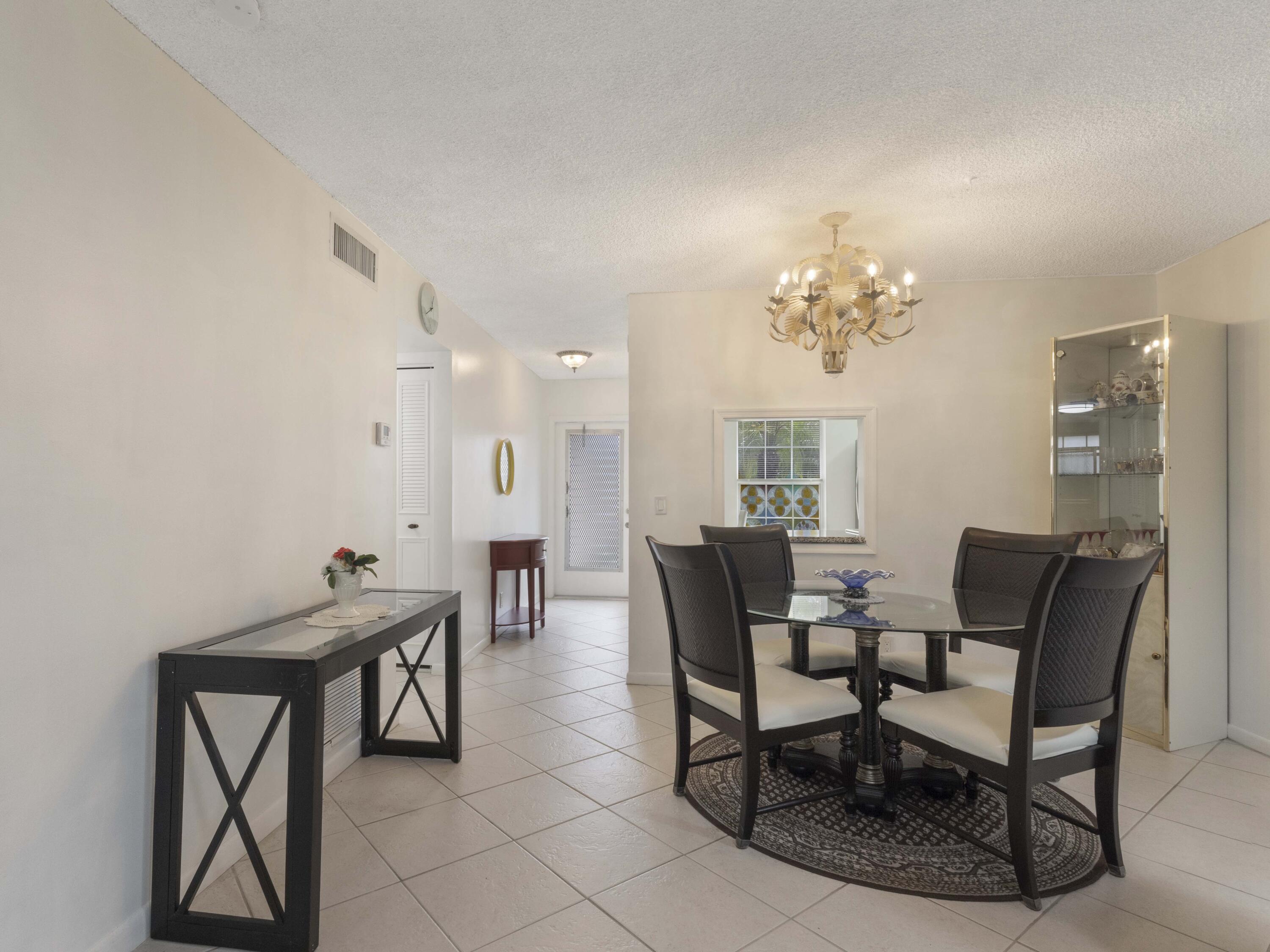 Foto de propiedad en 857 Worcester Lane B, Lake Worth, FL 33467 Lake Worth con MLS# 