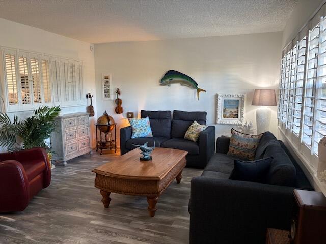 Vendido 223 Southampton B, West Palm Beach, FL 33417, West Palm Beach, FL 33417