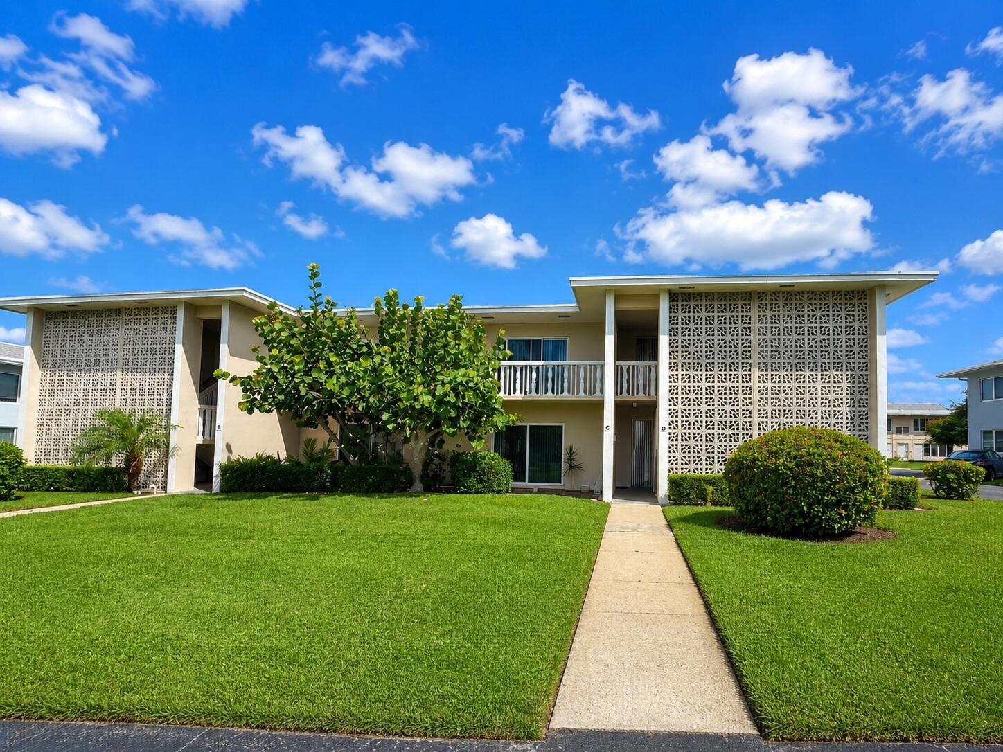Foto de propiedad en 115 S South Boulevard 2c, Boynton Beach, FL 33435 Boynton Beach con MLS# 