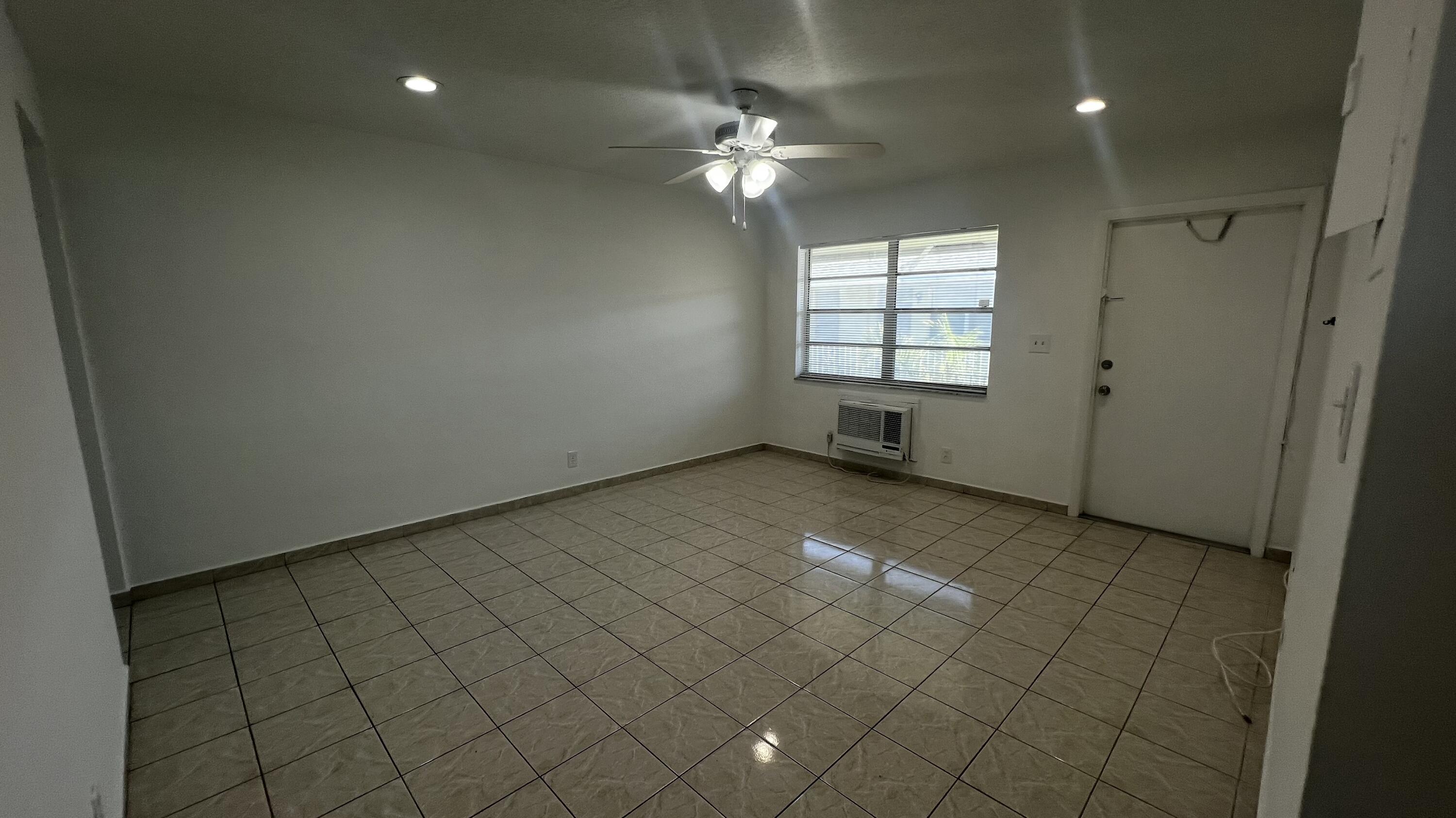 Foto de propiedad en 13 NE 2nd Avenue 201, Dania Beach, FL 33004 Dania Beach con MLS# 