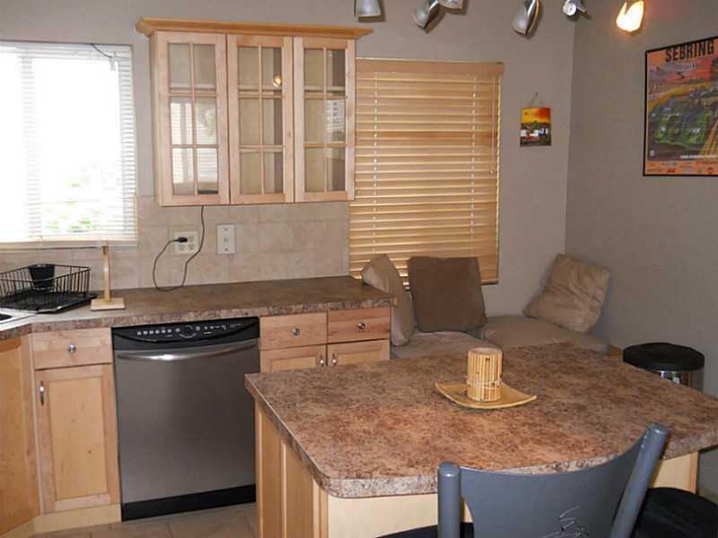 Foto de propiedad en 520 SW 15th Street 101, Pompano Beach, FL 33060 Pompano Beach con MLS# 