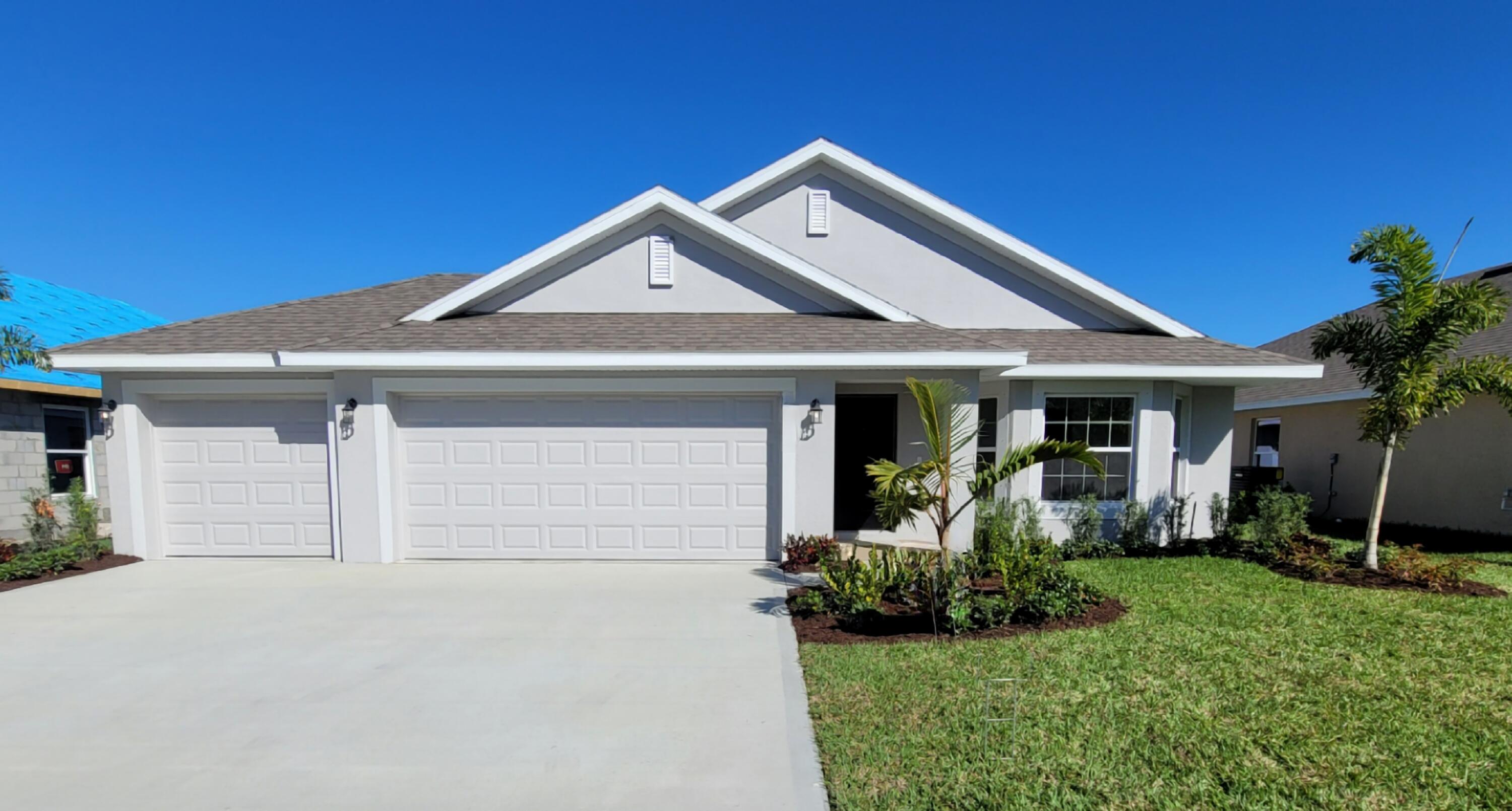 Foto de propiedad en 8844 Waterstone Boulevard, Fort Pierce, FL 34951 Fort Pierce con MLS# 