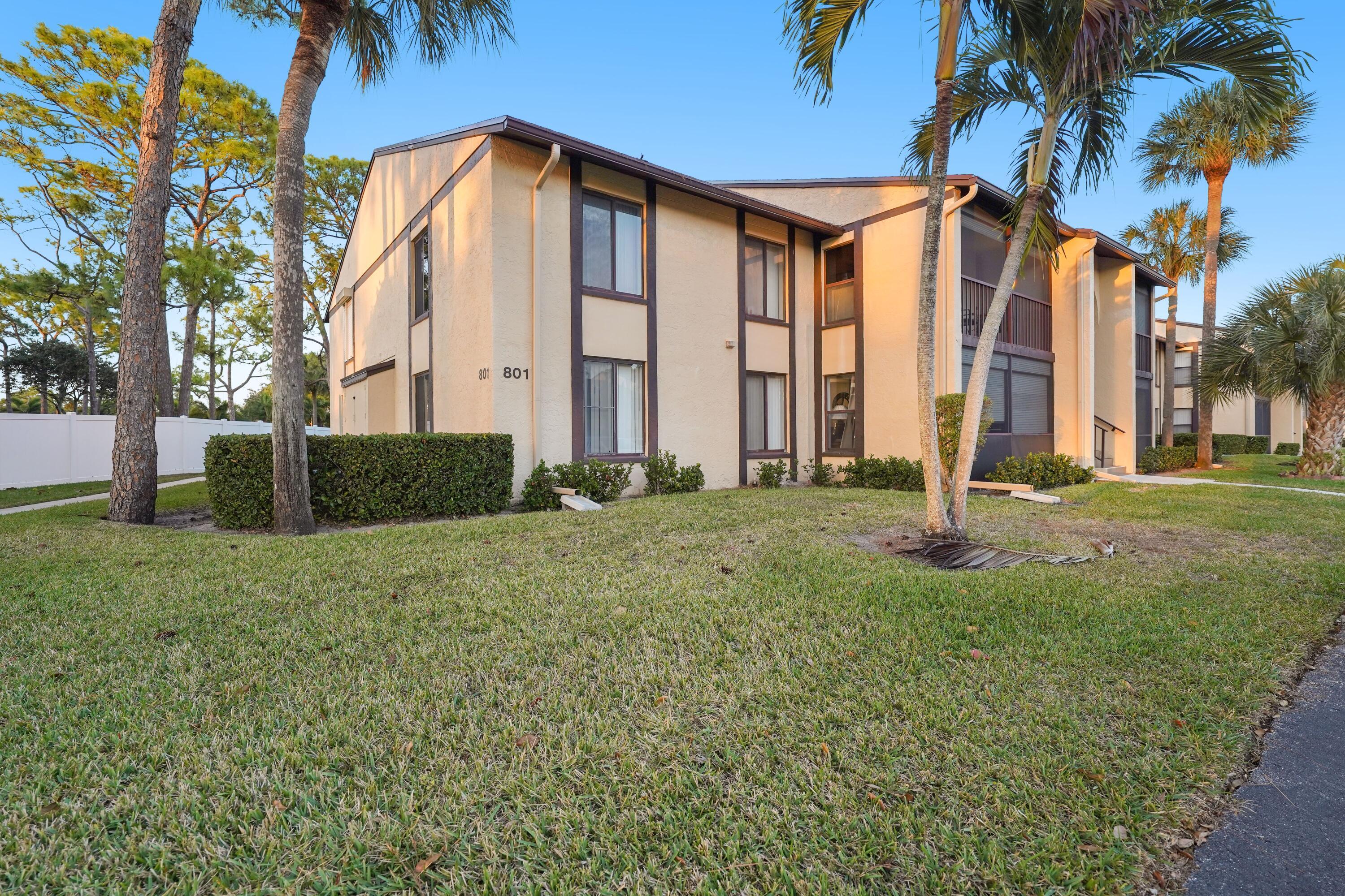 Alquilada 801 Sky Pine Way A2, Greenacres, FL 33415, Greenacres, FL 33415