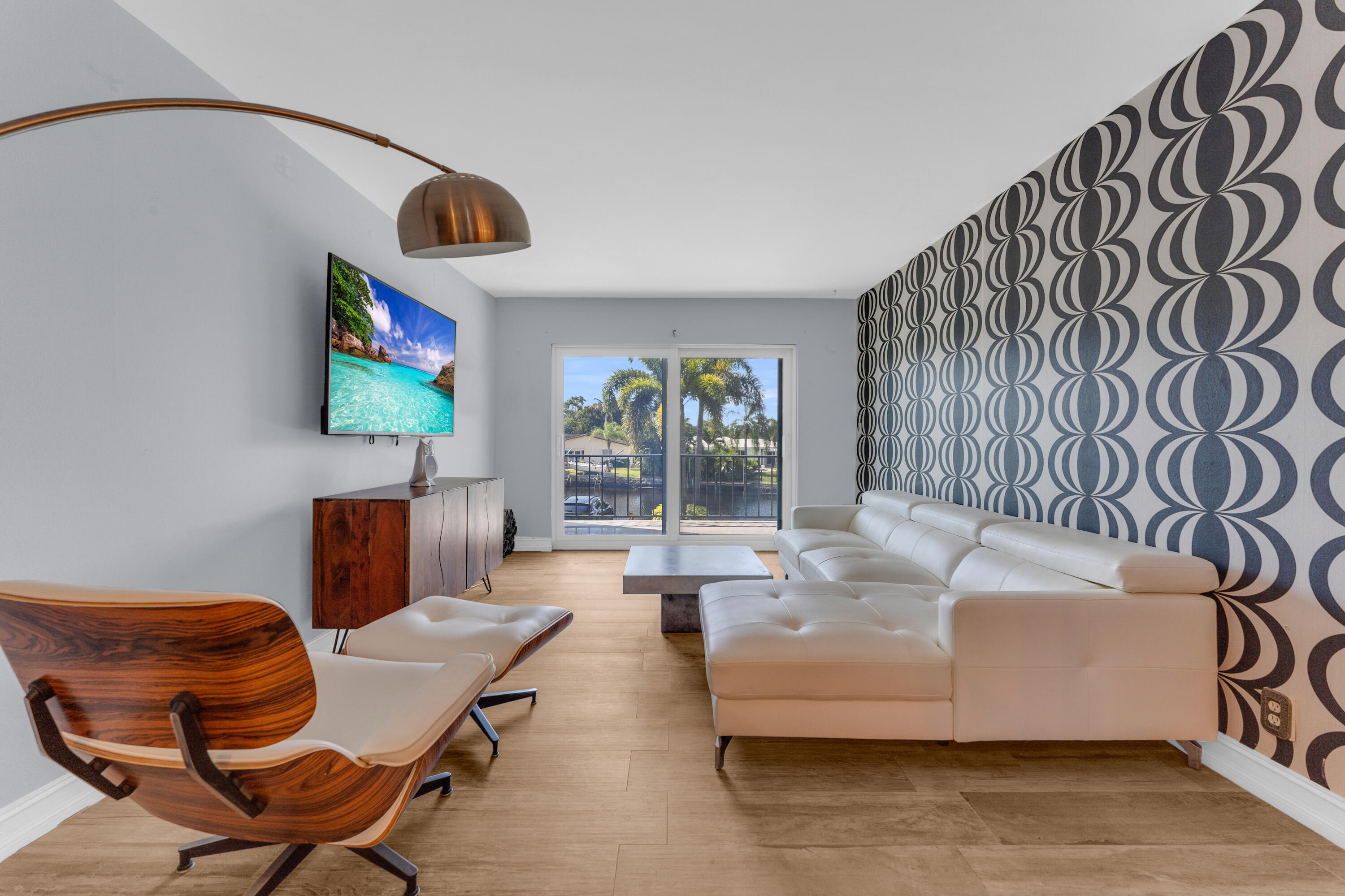Foto de propiedad en 3004 NE 5th Terrace 206-c, Wilton Manors, FL 33334 Wilton Manors con MLS# 