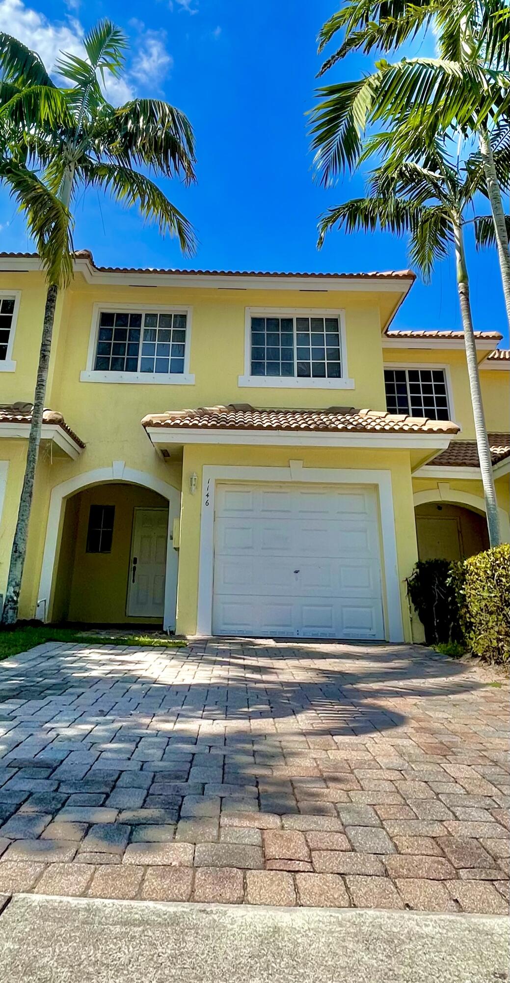 En Renta 1146 Imperial Lake Road, Lake Belvedere Estates, FL 33413, Lake Belvedere Estates, FL 33413