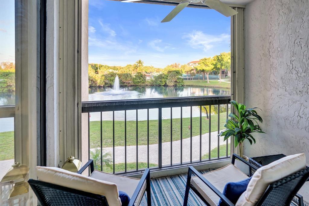 Foto de propiedad en 2455 Lindell Boulevard 3305, Delray Beach, FL 33444 Delray Beach con MLS# 