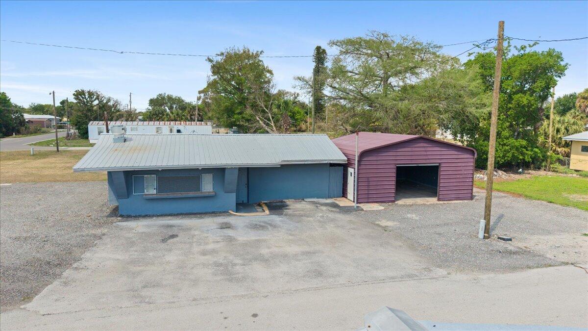 Foto de propiedad en 1023 Lee Street, Moore Haven, FL Moore Haven con MLS# 