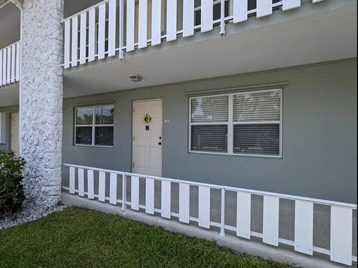 Foto de propiedad en 5550 N Ocean Boulevard 106, Ocean Ridge, FL 33435 Ocean Ridge con MLS# 