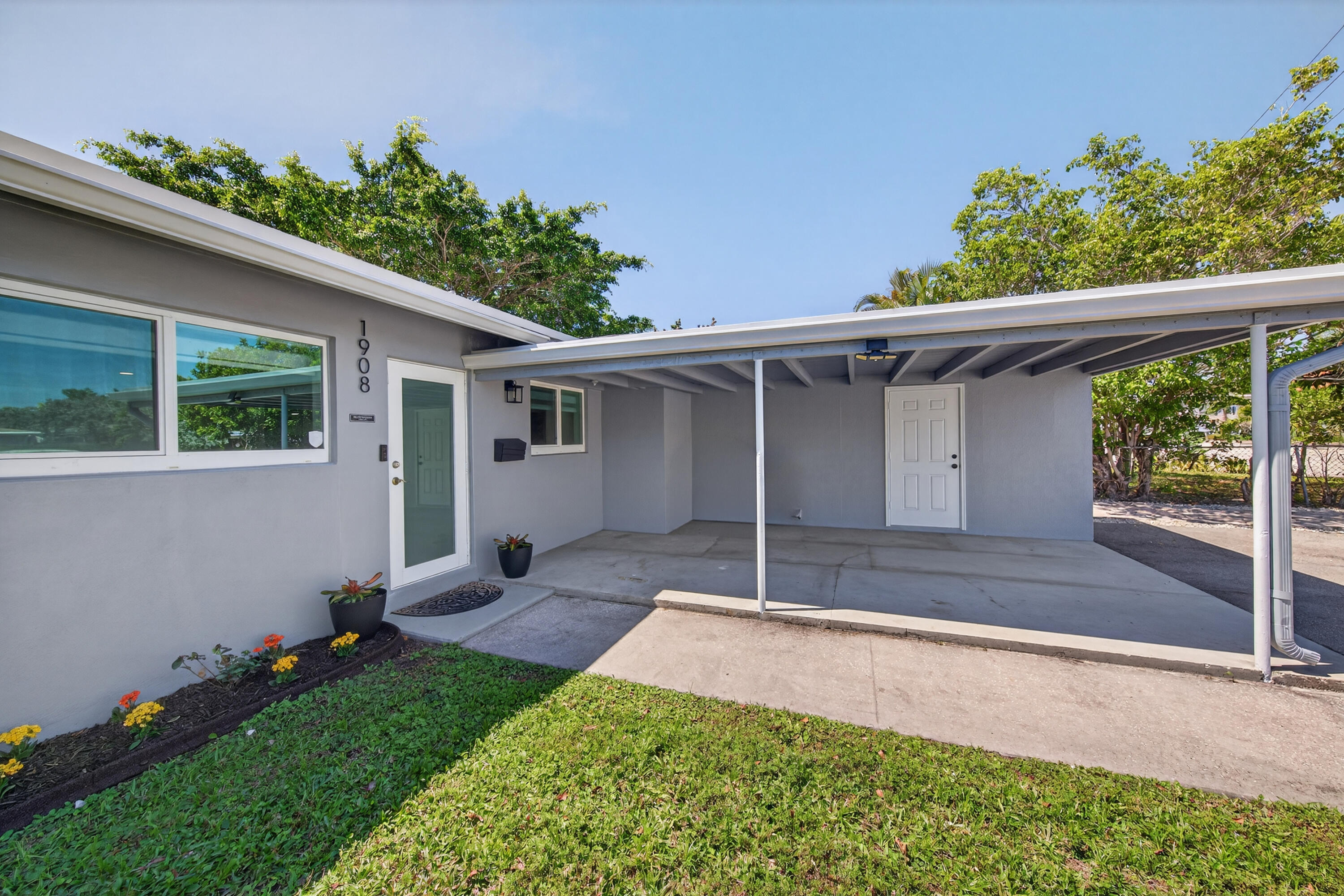 Foto de propiedad en 1908 NE 26th Street, Wilton Manors, FL 33305 Wilton Manors con MLS# 