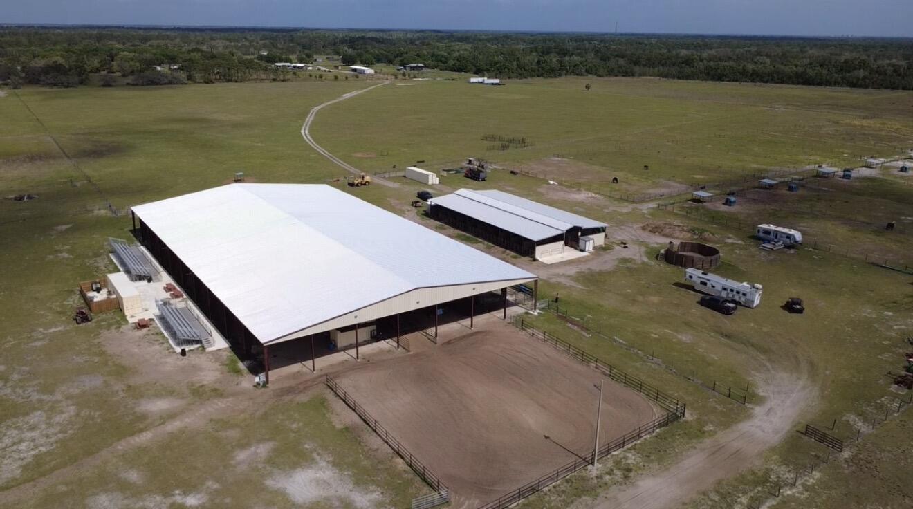 En Venta 33700 Hwy 441, Okeechobee, FL 34972, Okeechobee, FL 34972