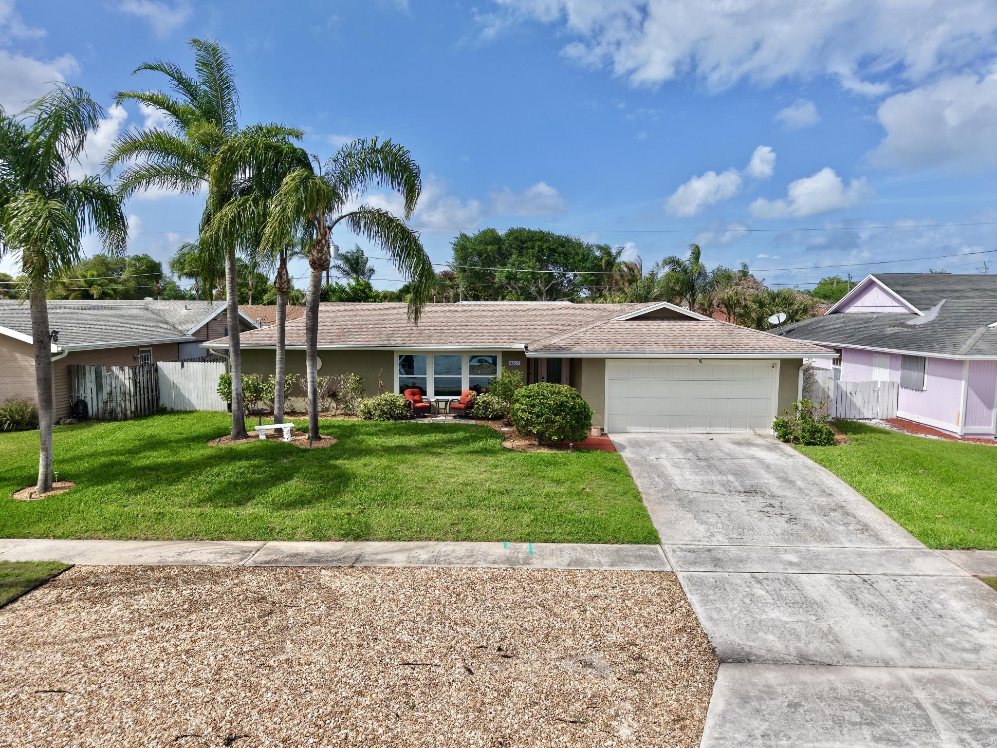 Foto de propiedad en 4167 Russell Street, Jupiter, FL 33469 Jupiter con MLS# 